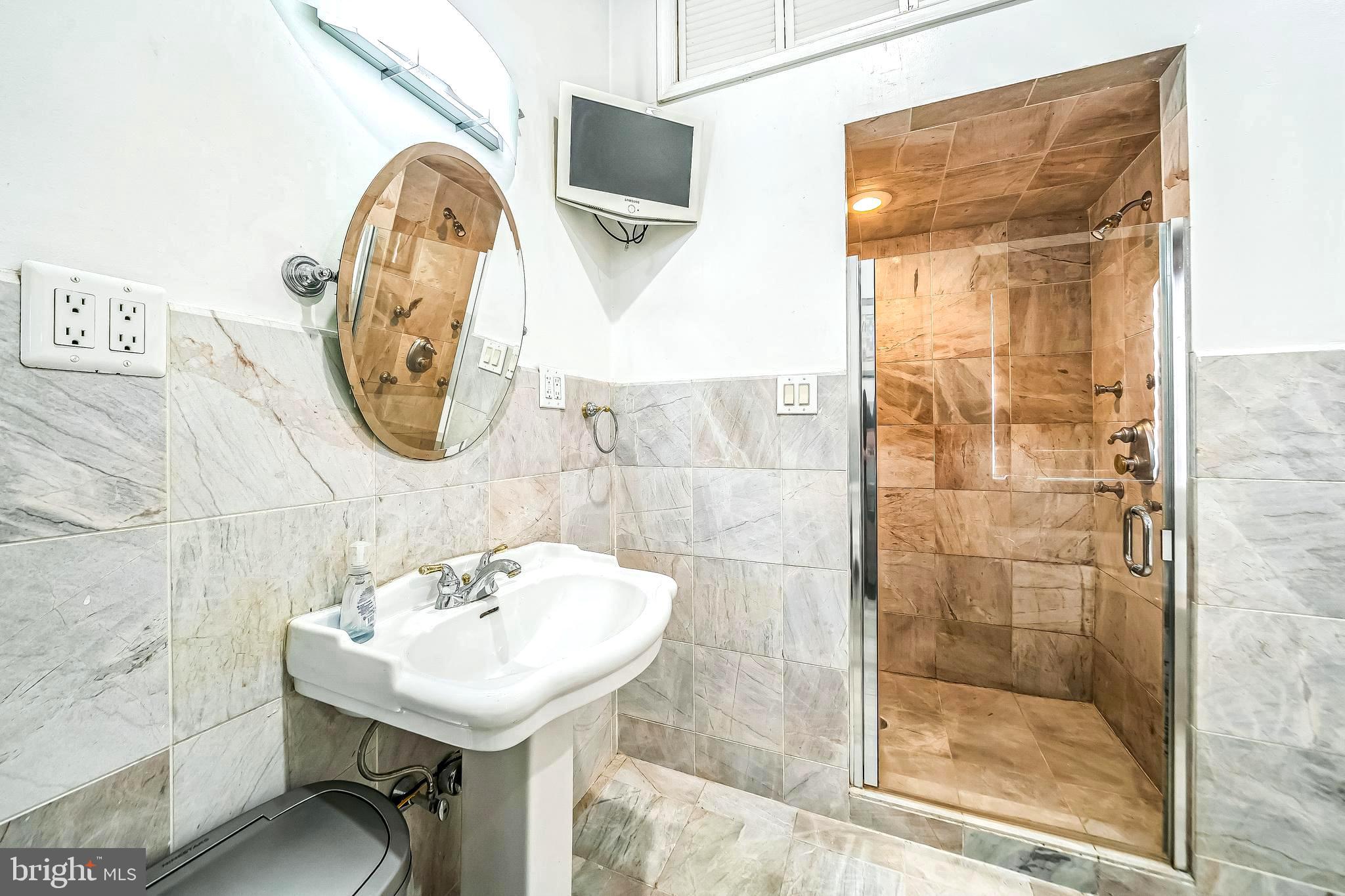 PHILADELPHIA (SOUTH) - Residential Lease