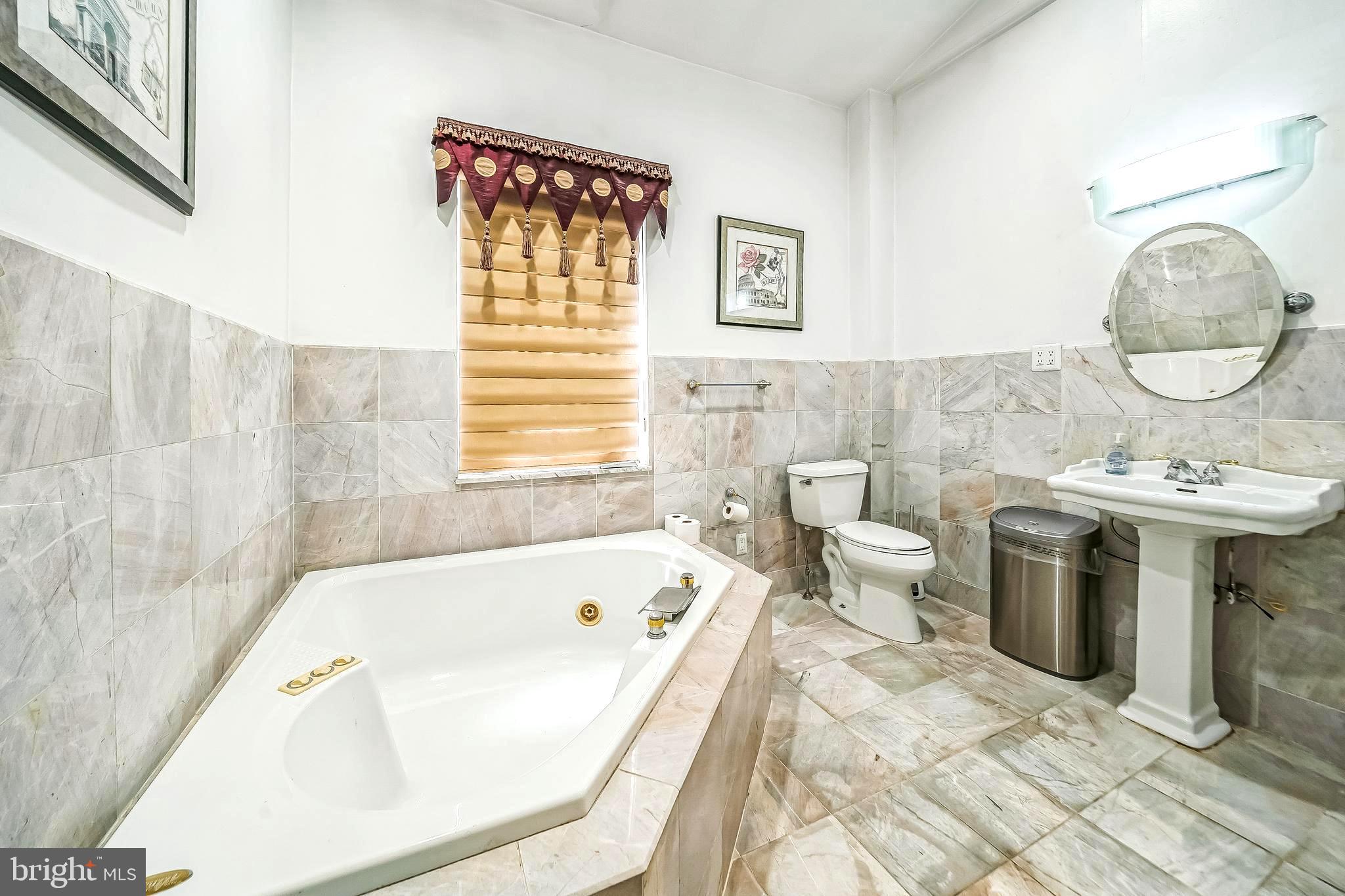 PHILADELPHIA (SOUTH) - Residential Lease