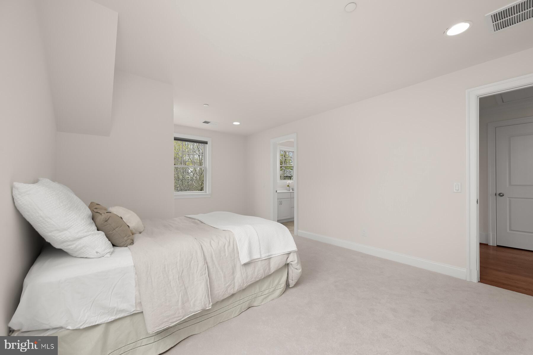 CHEVY CHASE TERRACE - Residential