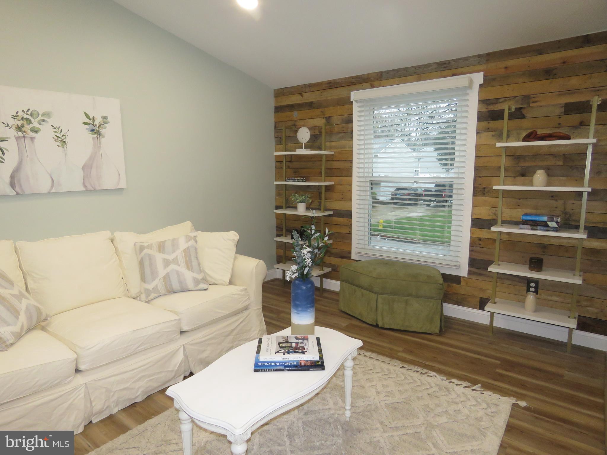 LONGVIEW ON MAGOTHY - Residential