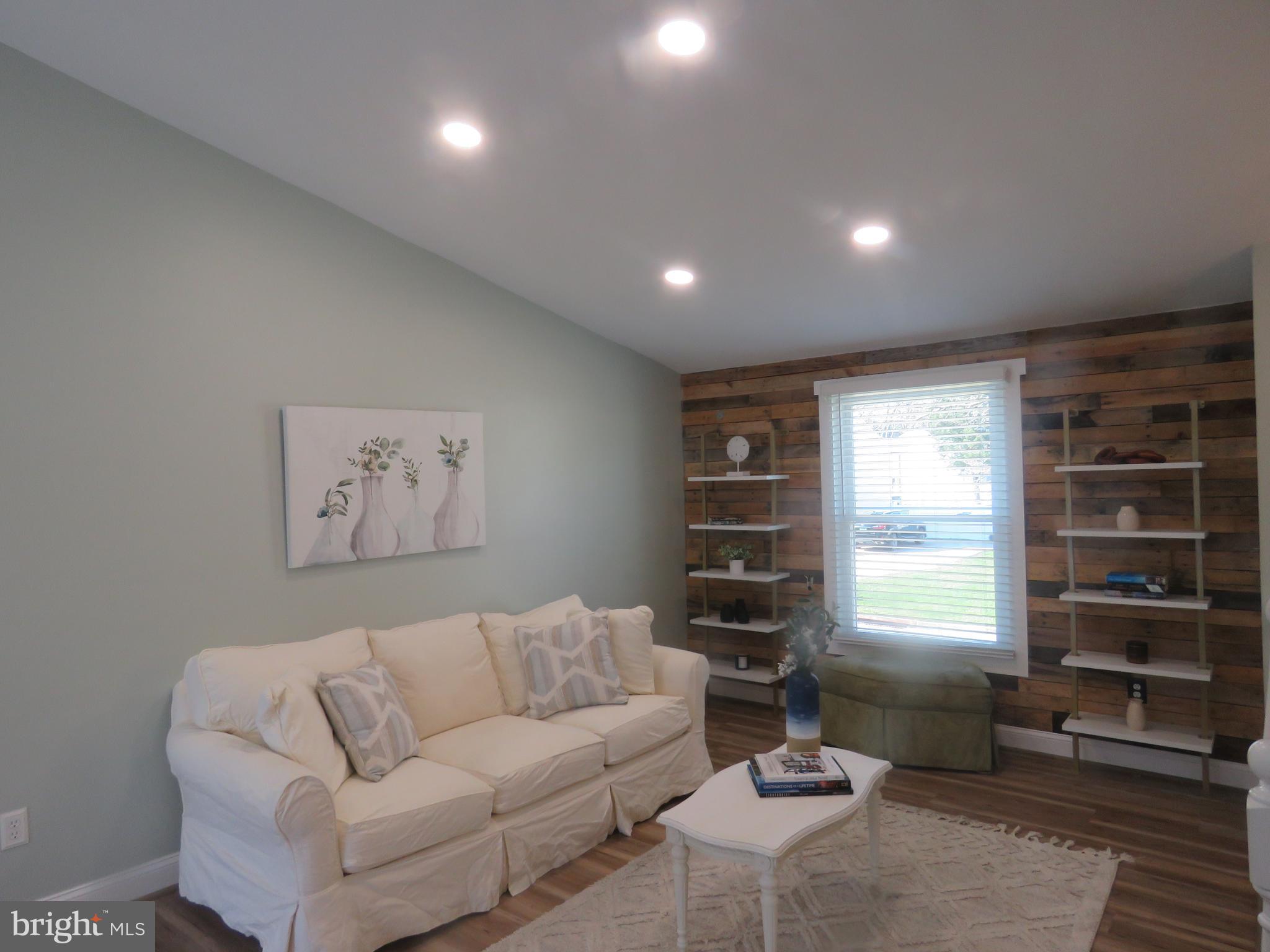 LONGVIEW ON MAGOTHY - Residential