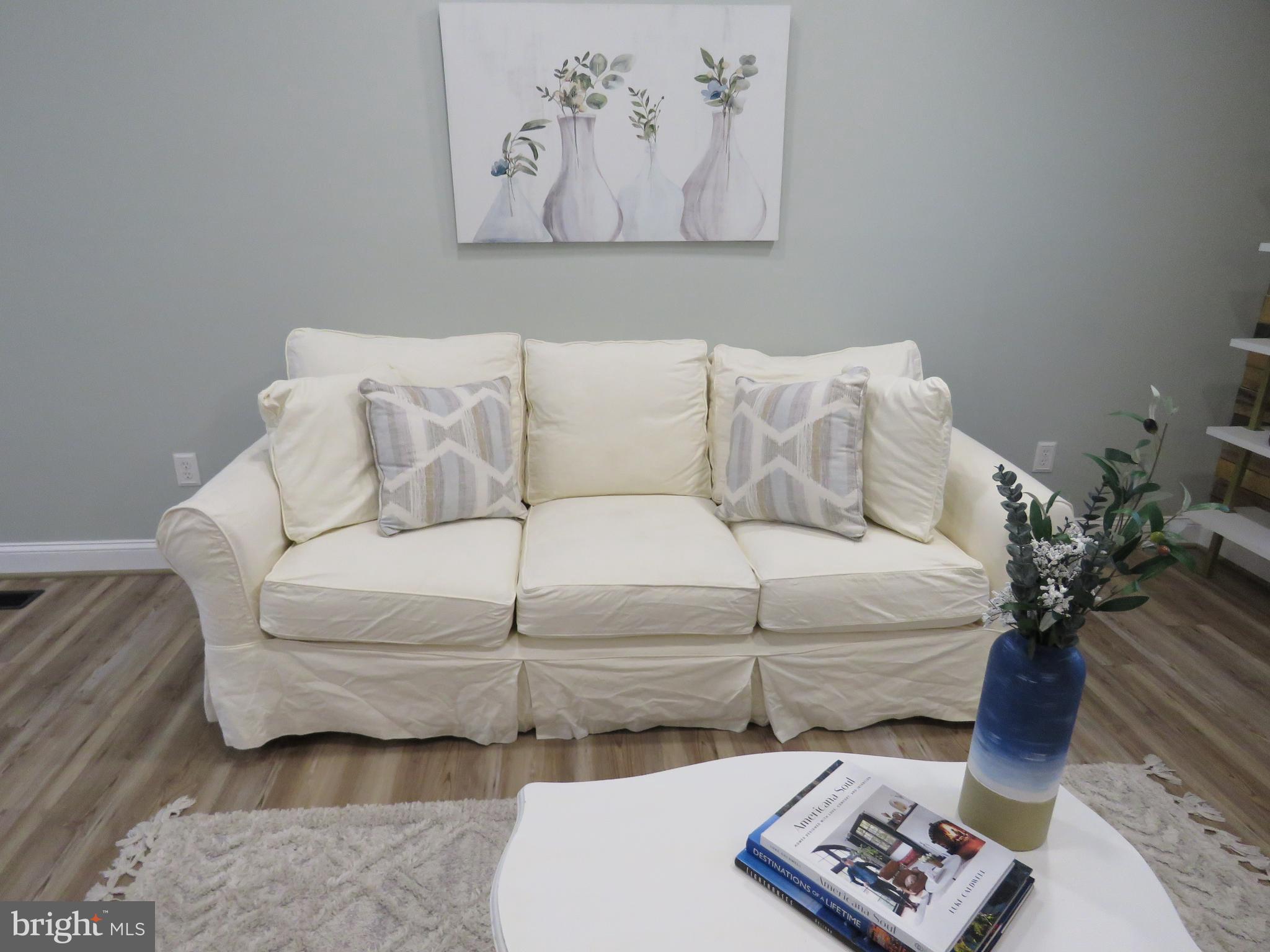 LONGVIEW ON MAGOTHY - Residential