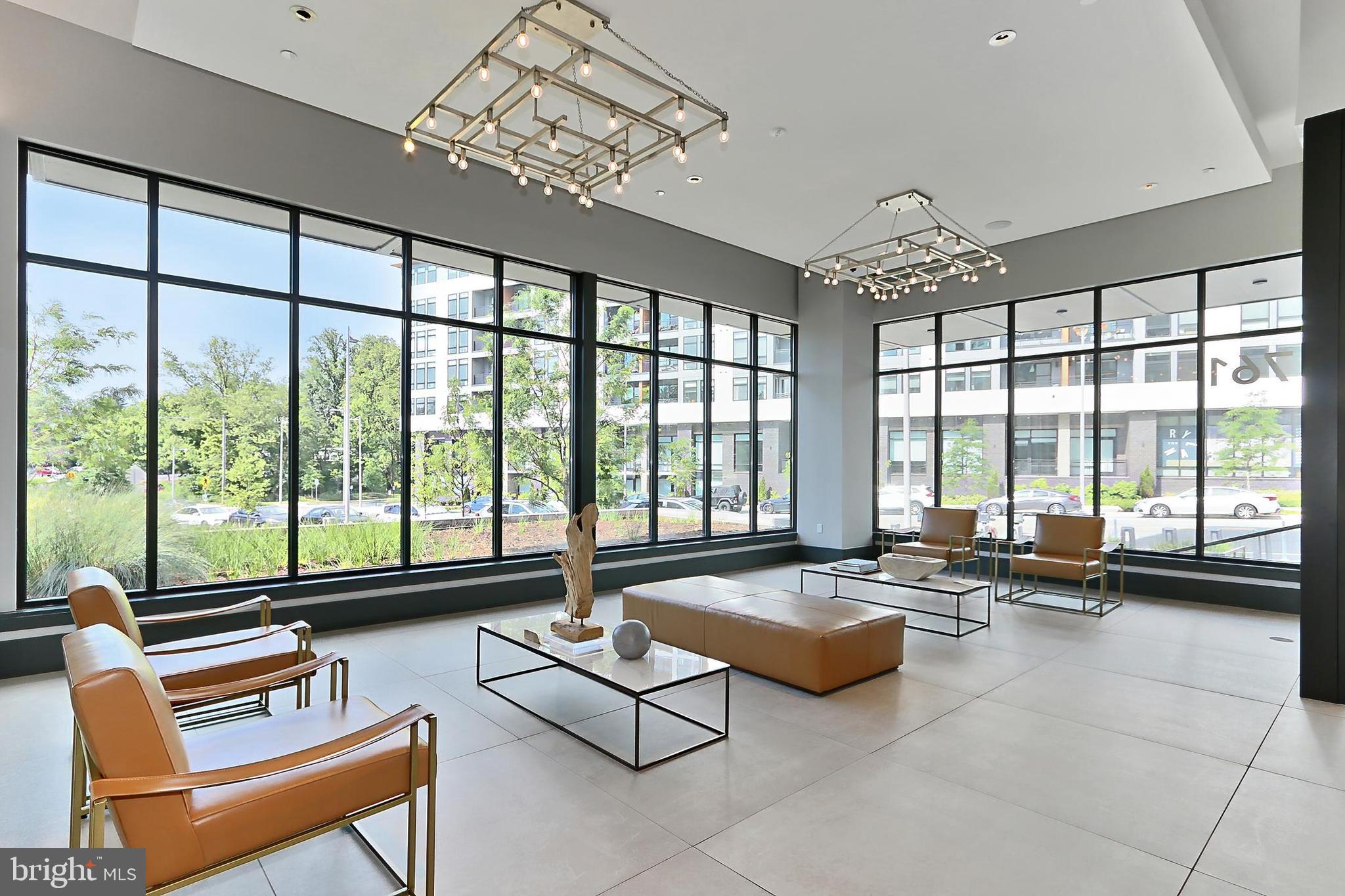 1761 OLD MEADOW ROAD 121