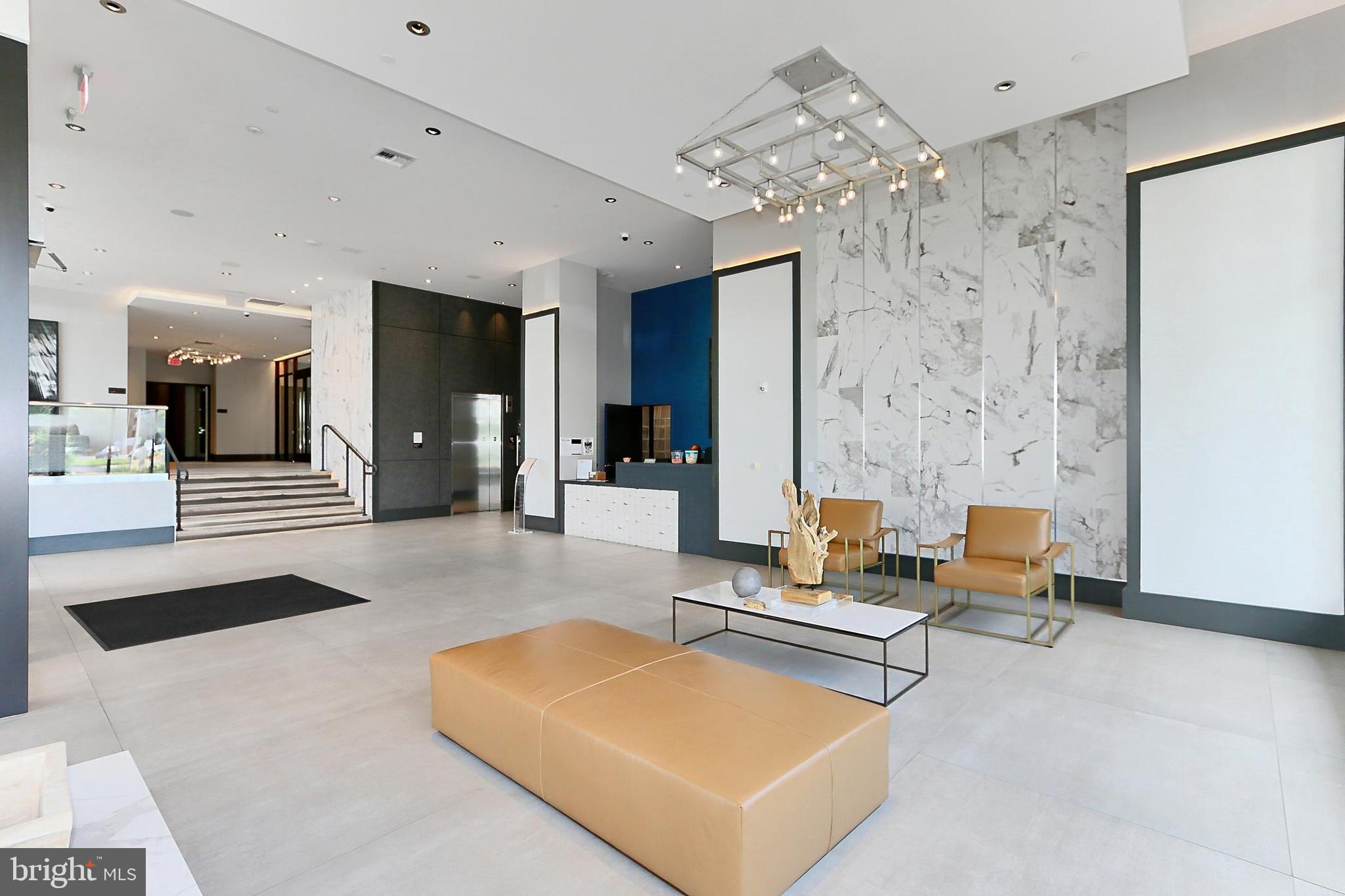 1761 OLD MEADOW ROAD 121