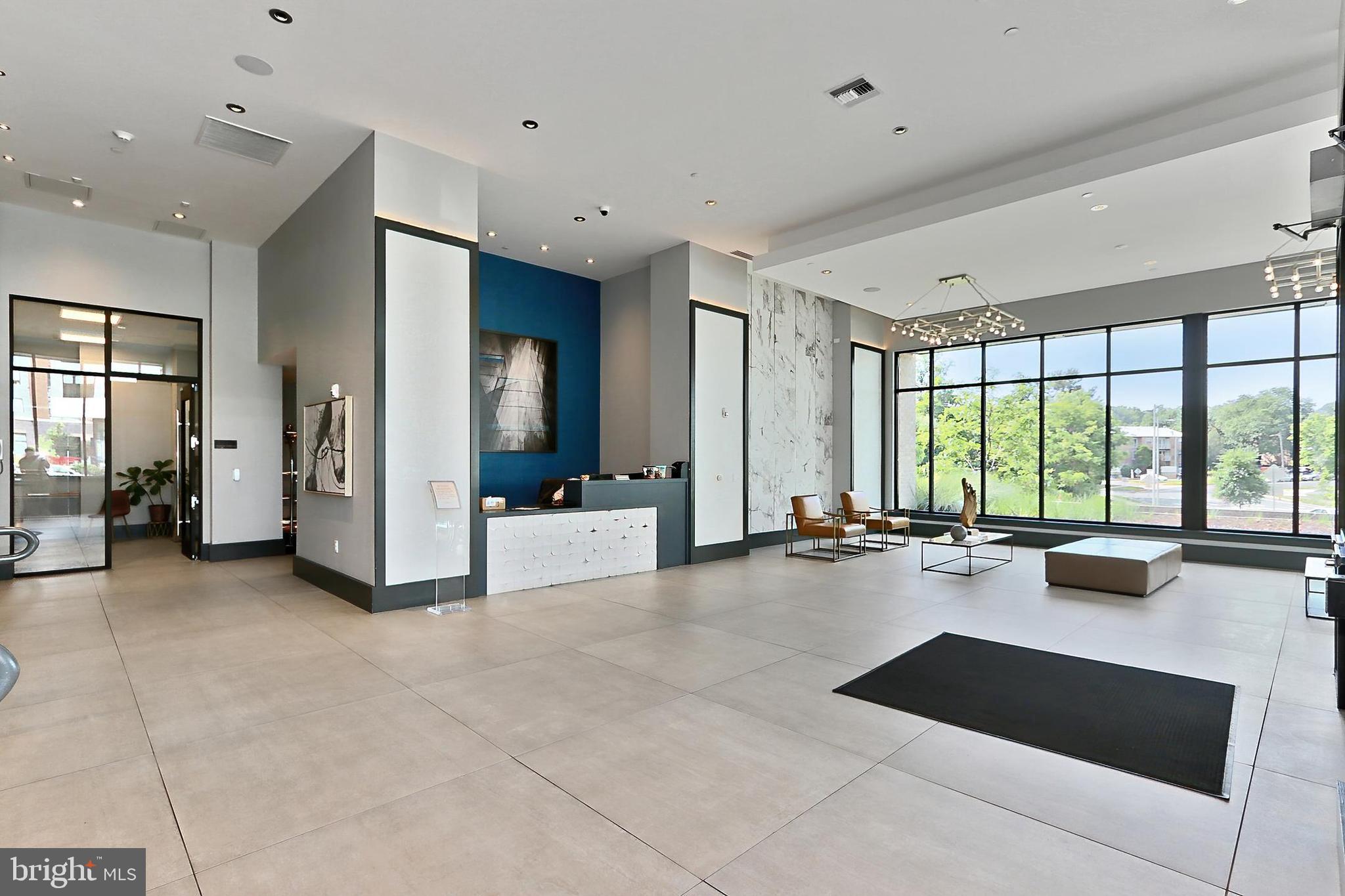 1761 OLD MEADOW ROAD 121