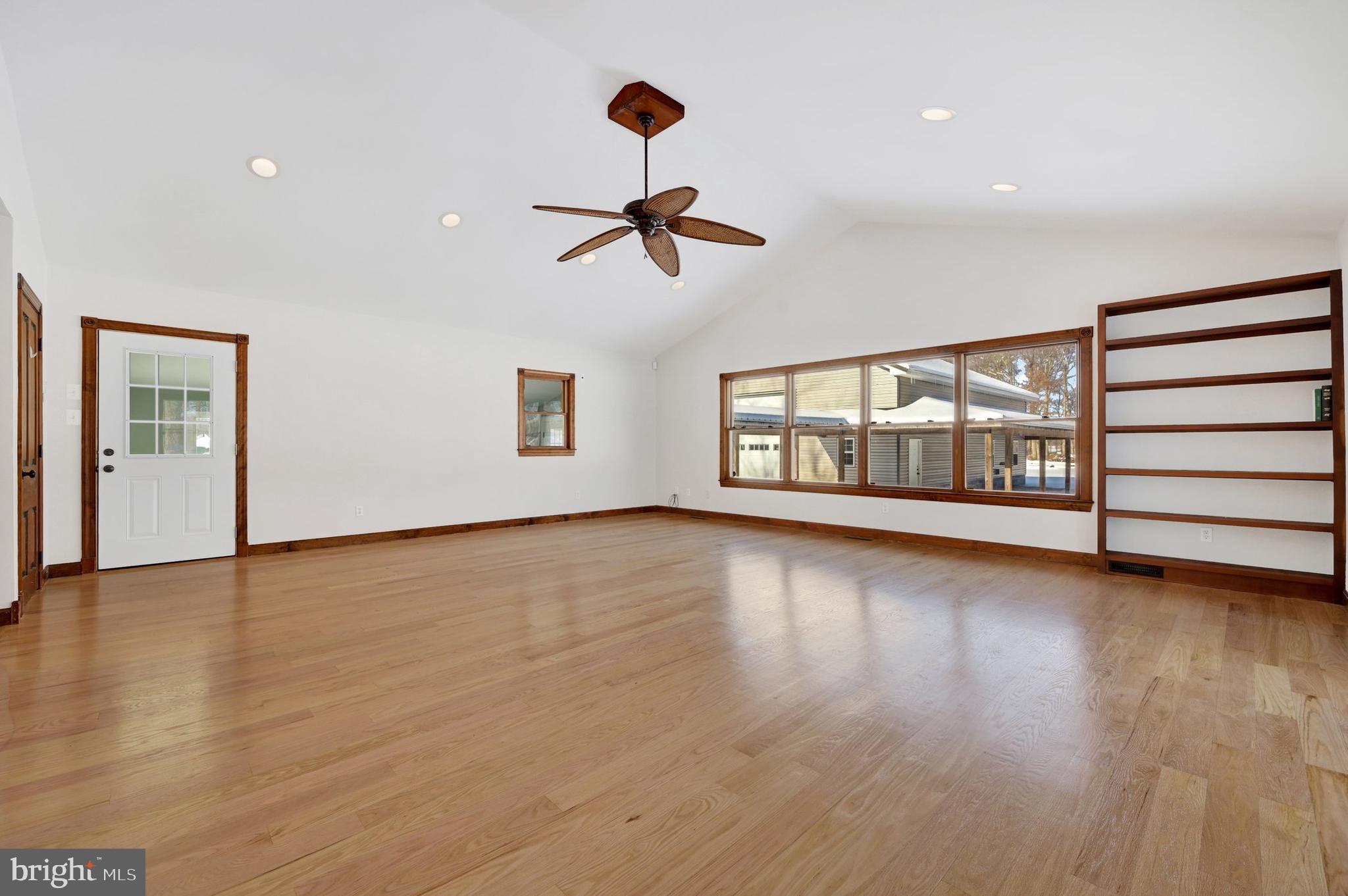 CENTREVILLE - Residential