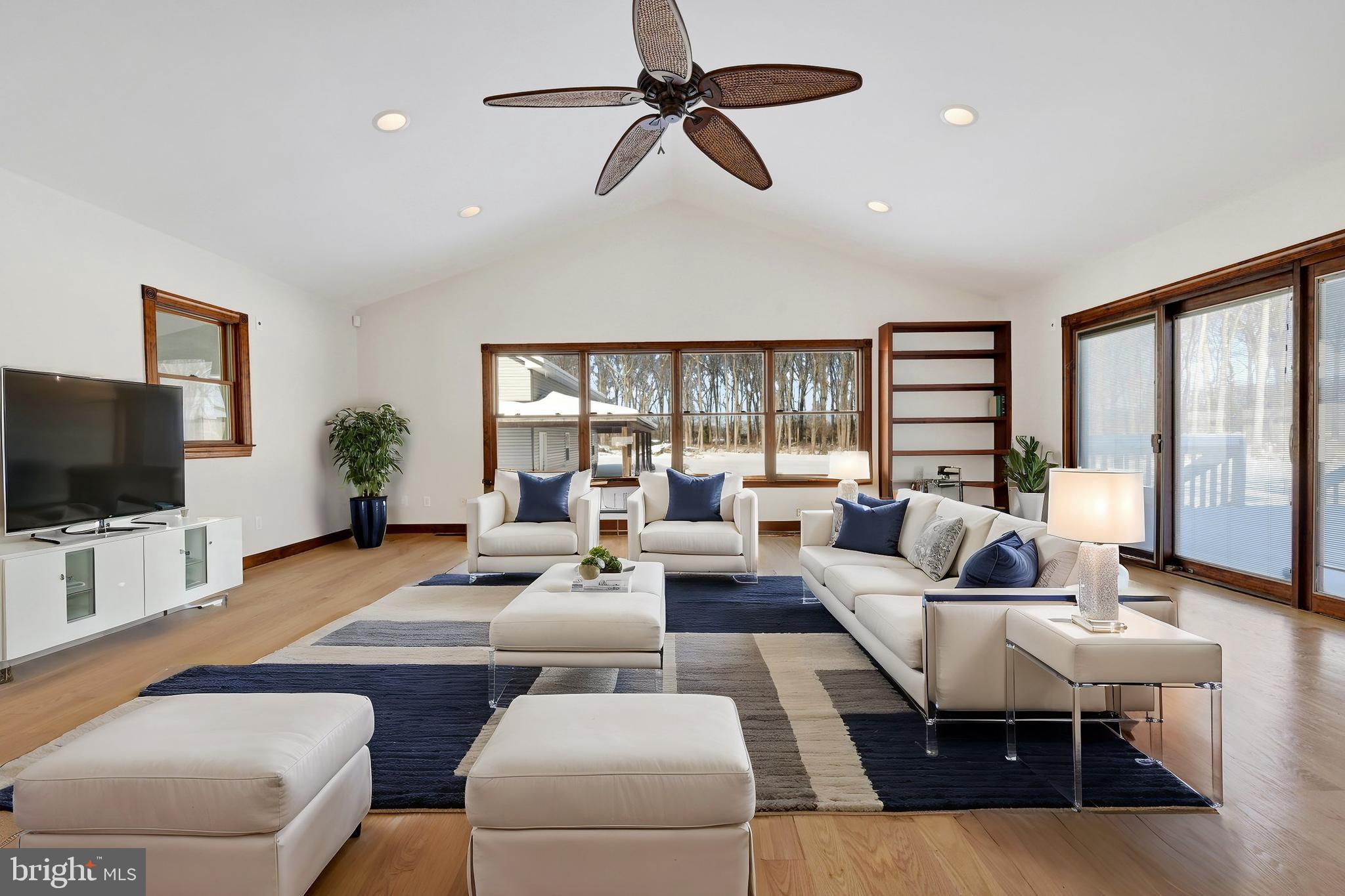 CENTREVILLE - Residential