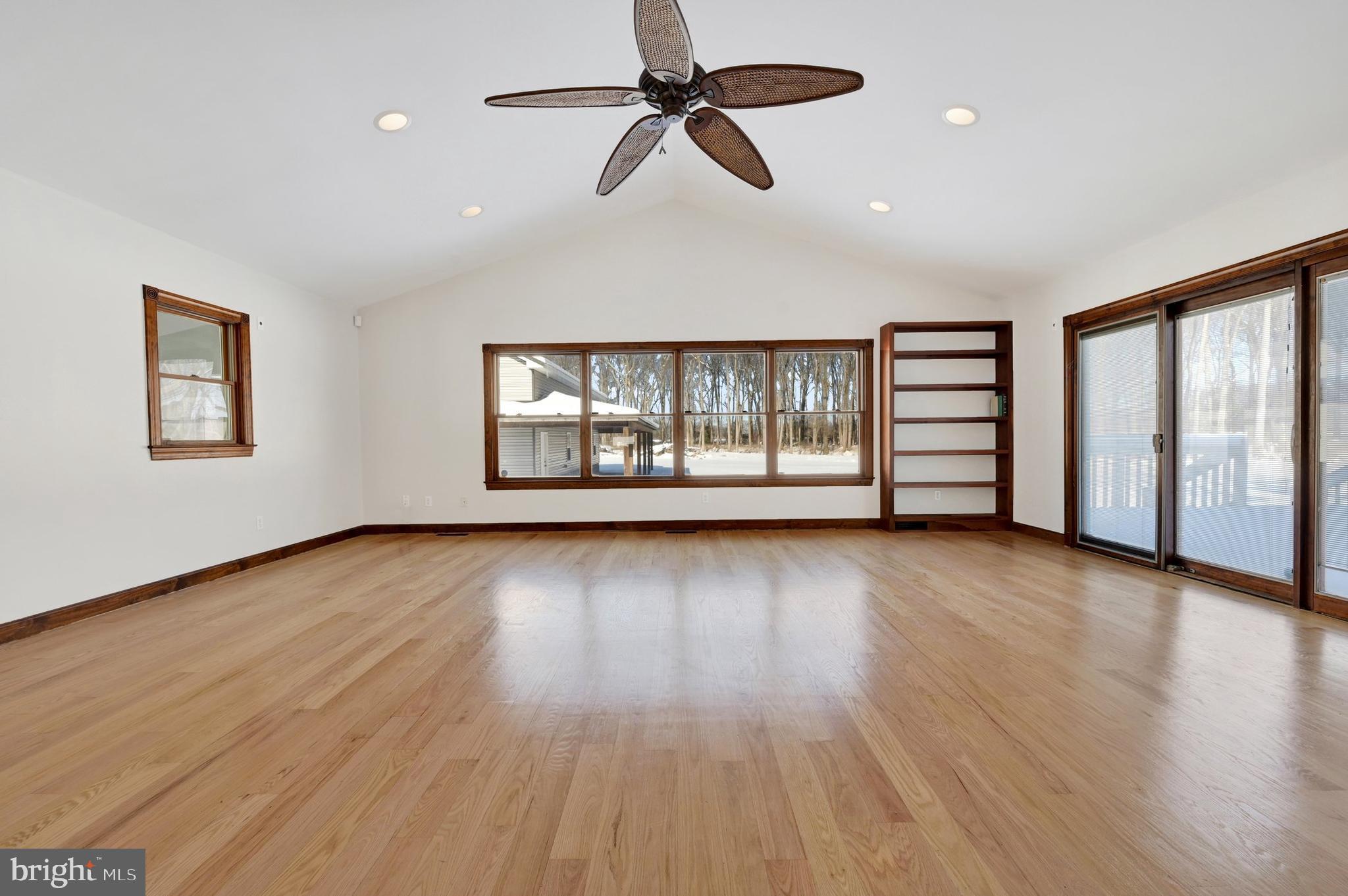 CENTREVILLE - Residential