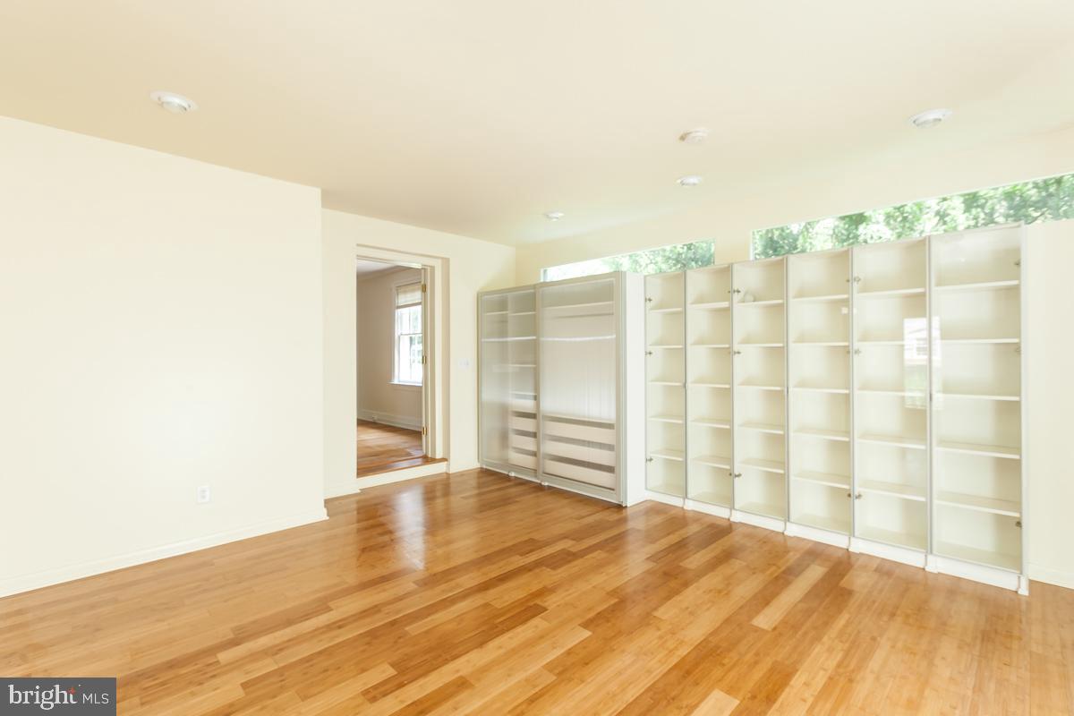 POPLAR HILL - Residential