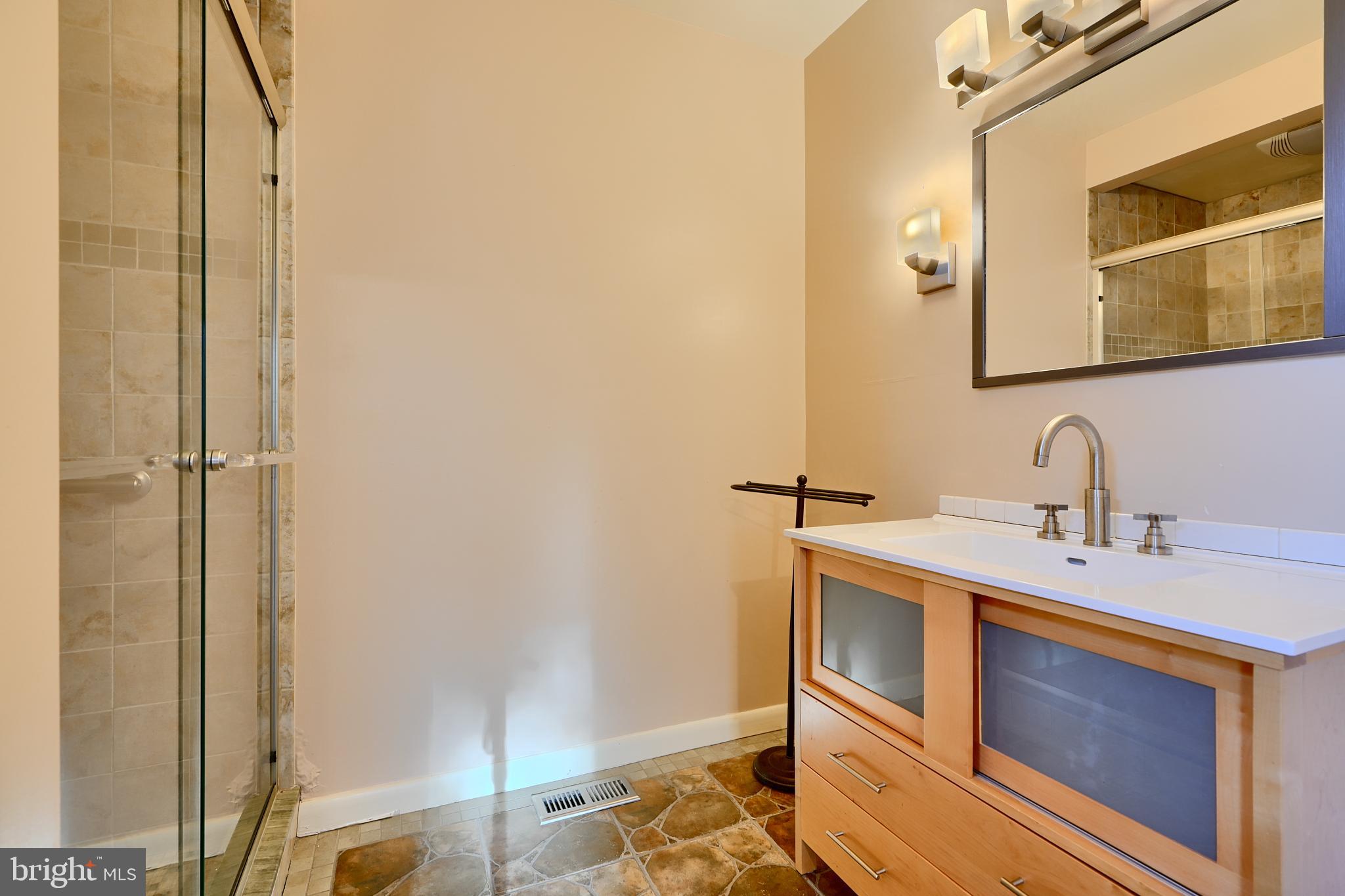POPLAR HILL - Residential