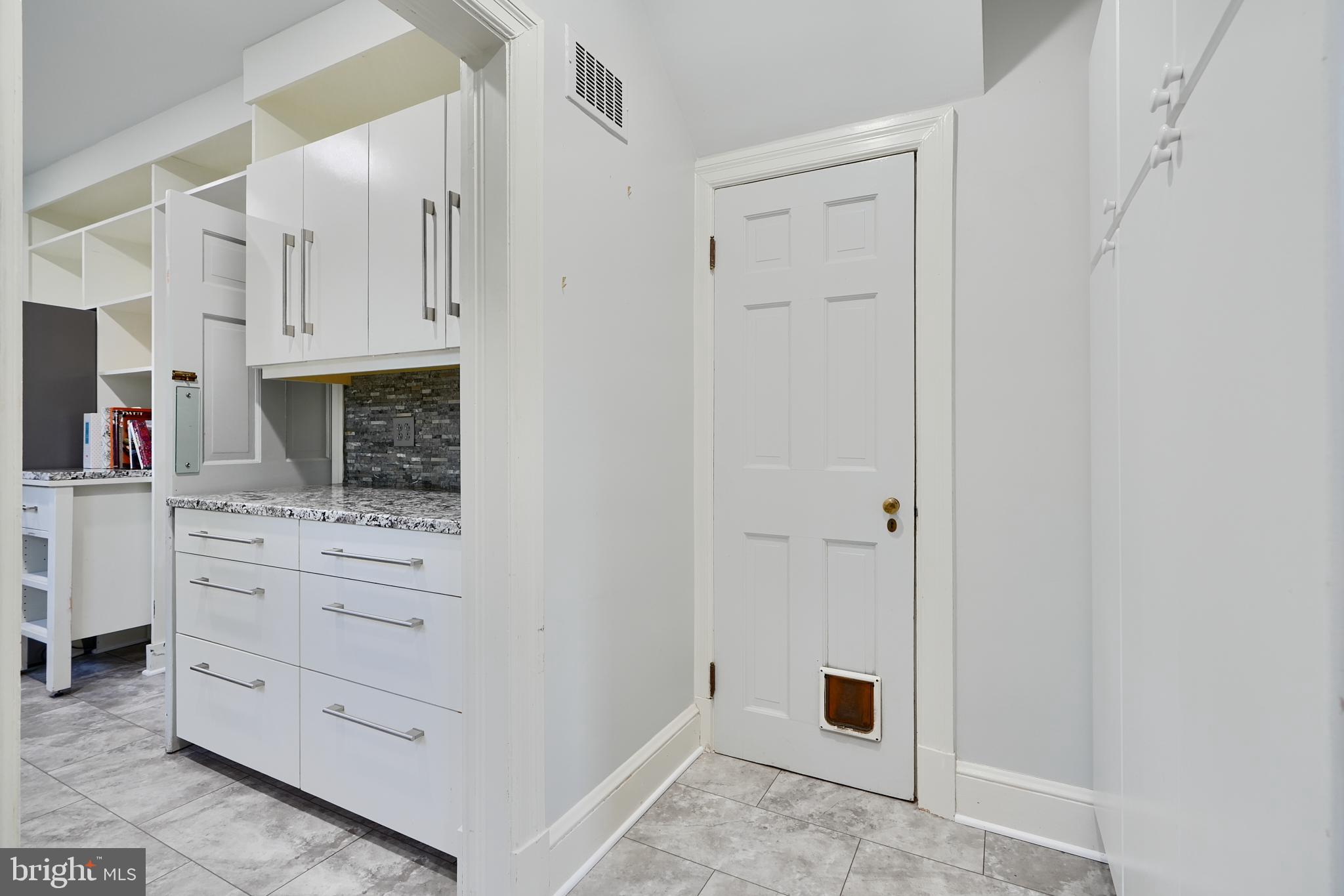 POPLAR HILL - Residential