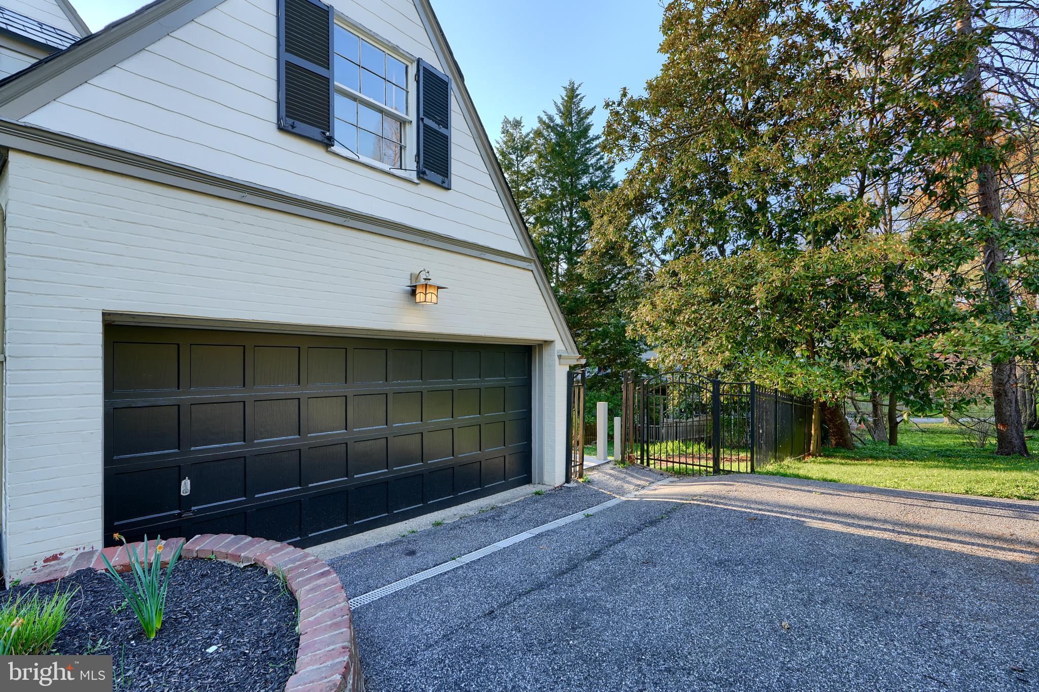 POPLAR HILL - Residential
