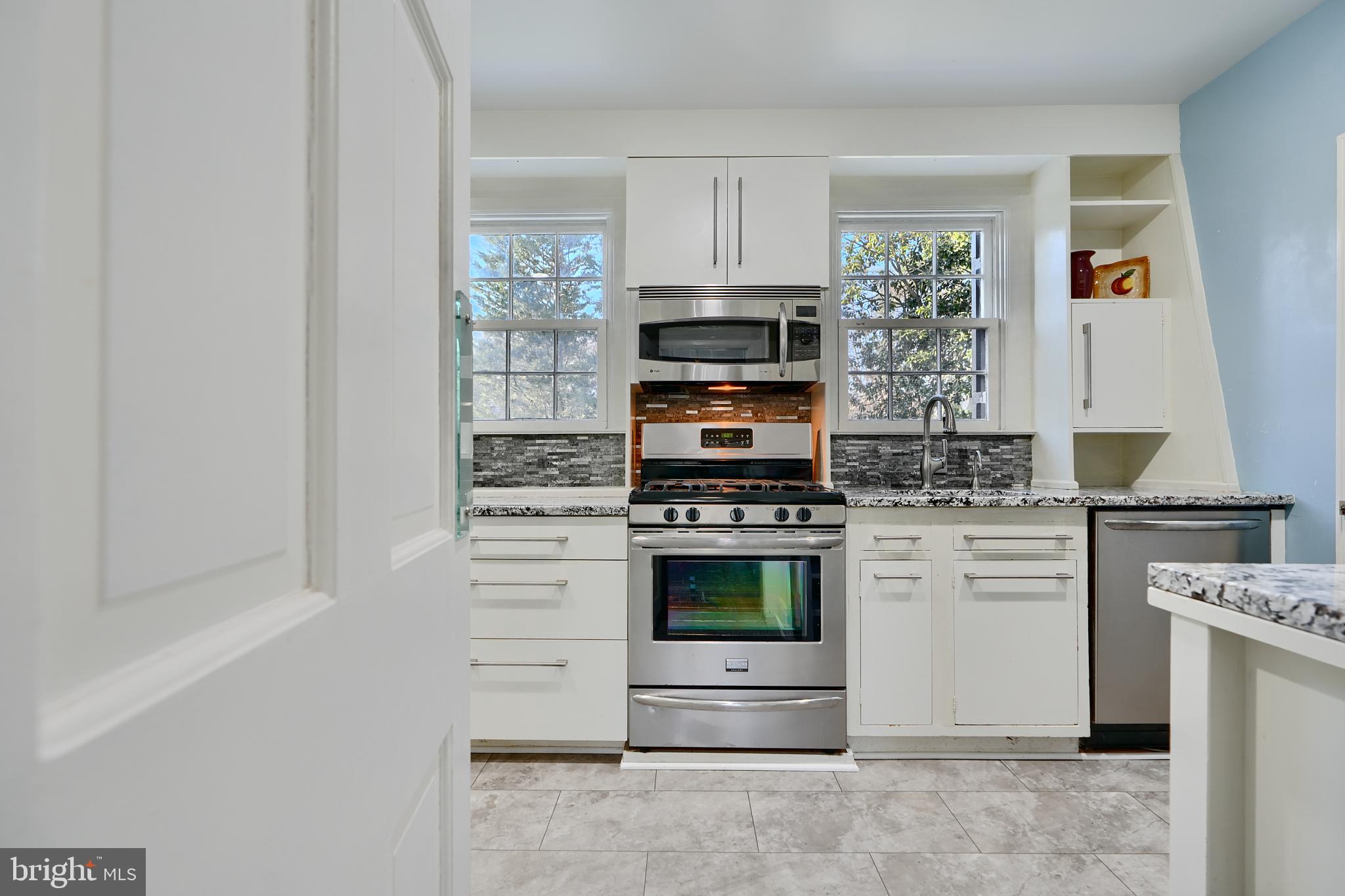 POPLAR HILL - Residential