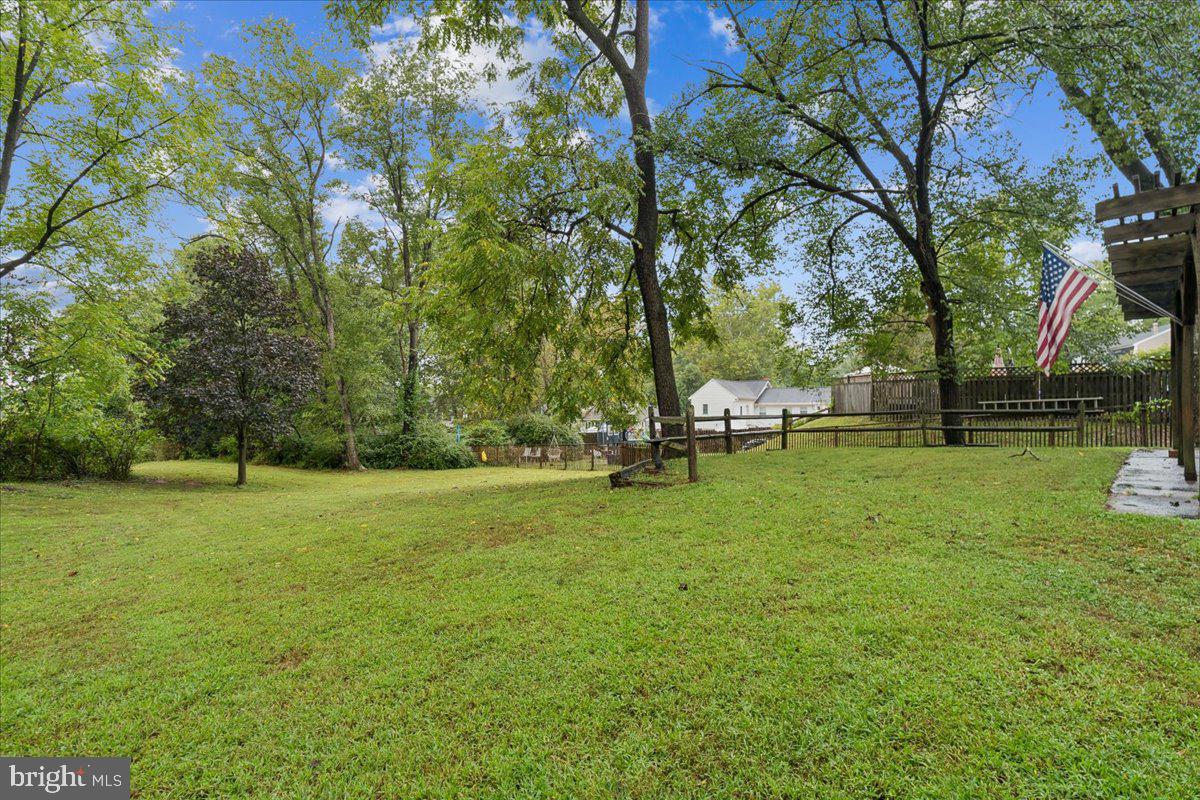1405 MULLINS STREET