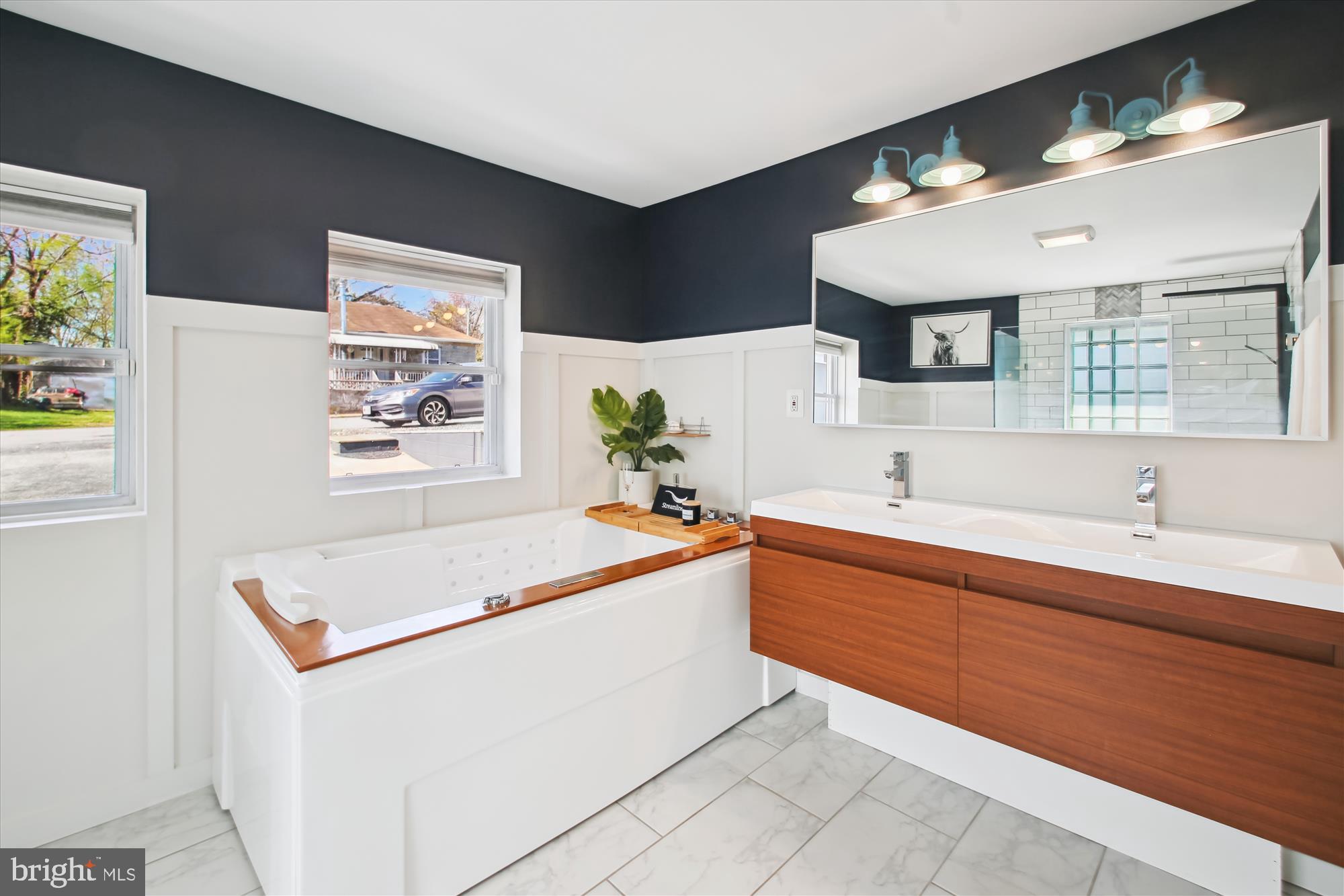 SILVER SANDS - Residential