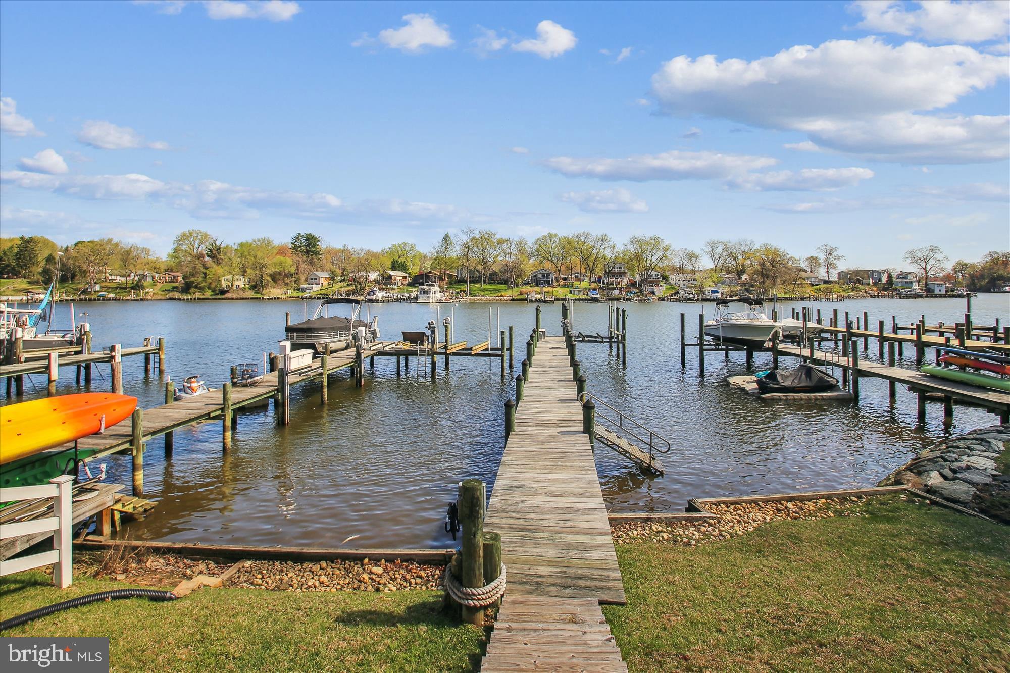SILVER SANDS - Residential