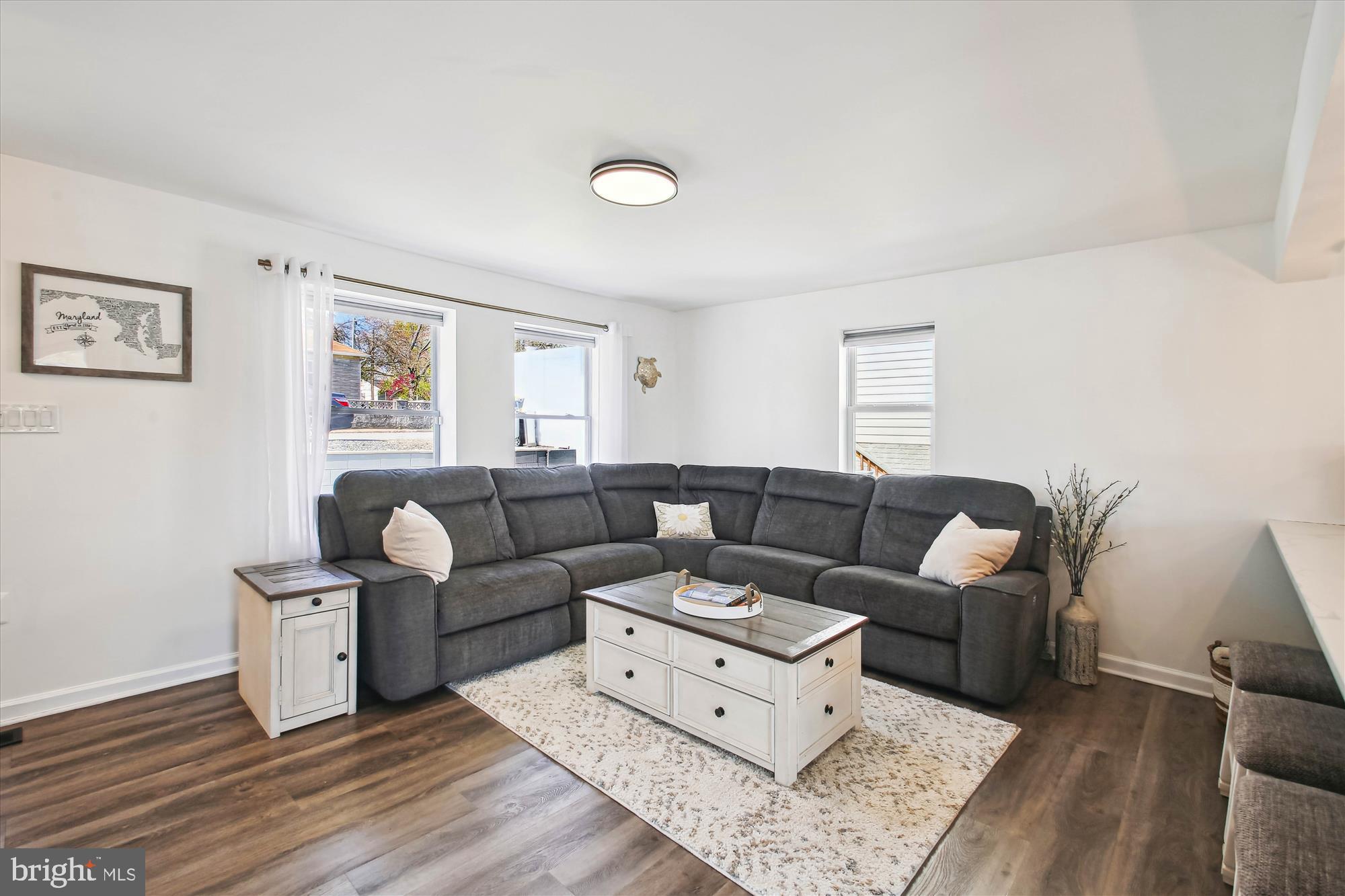 852 N SHORE DRIVE