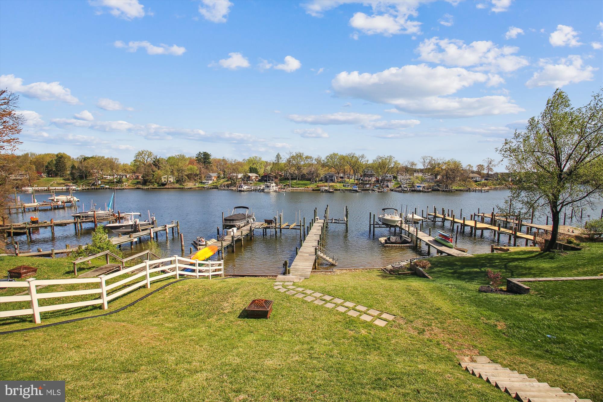 SILVER SANDS - Residential