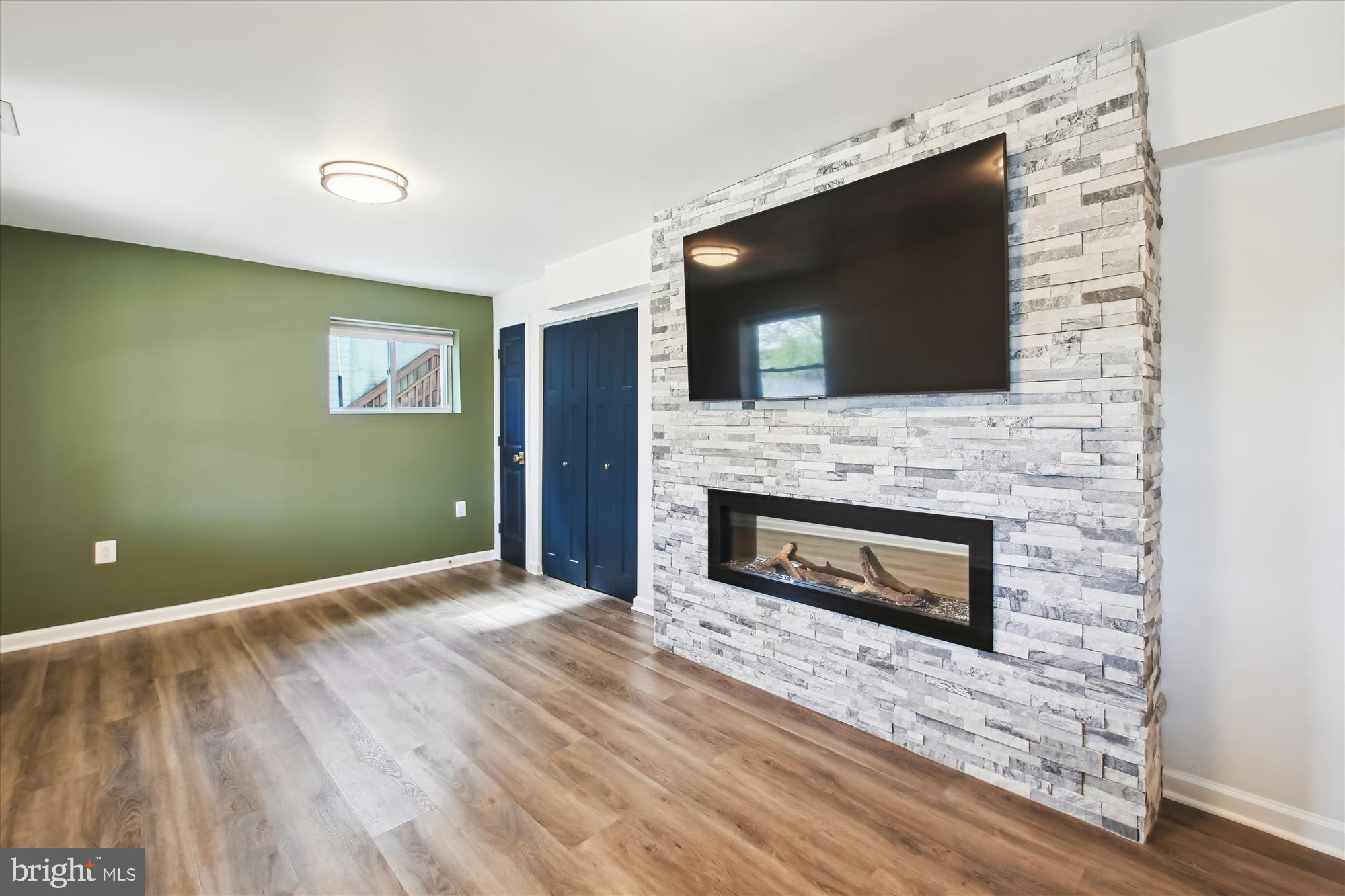 SILVER SANDS - Residential