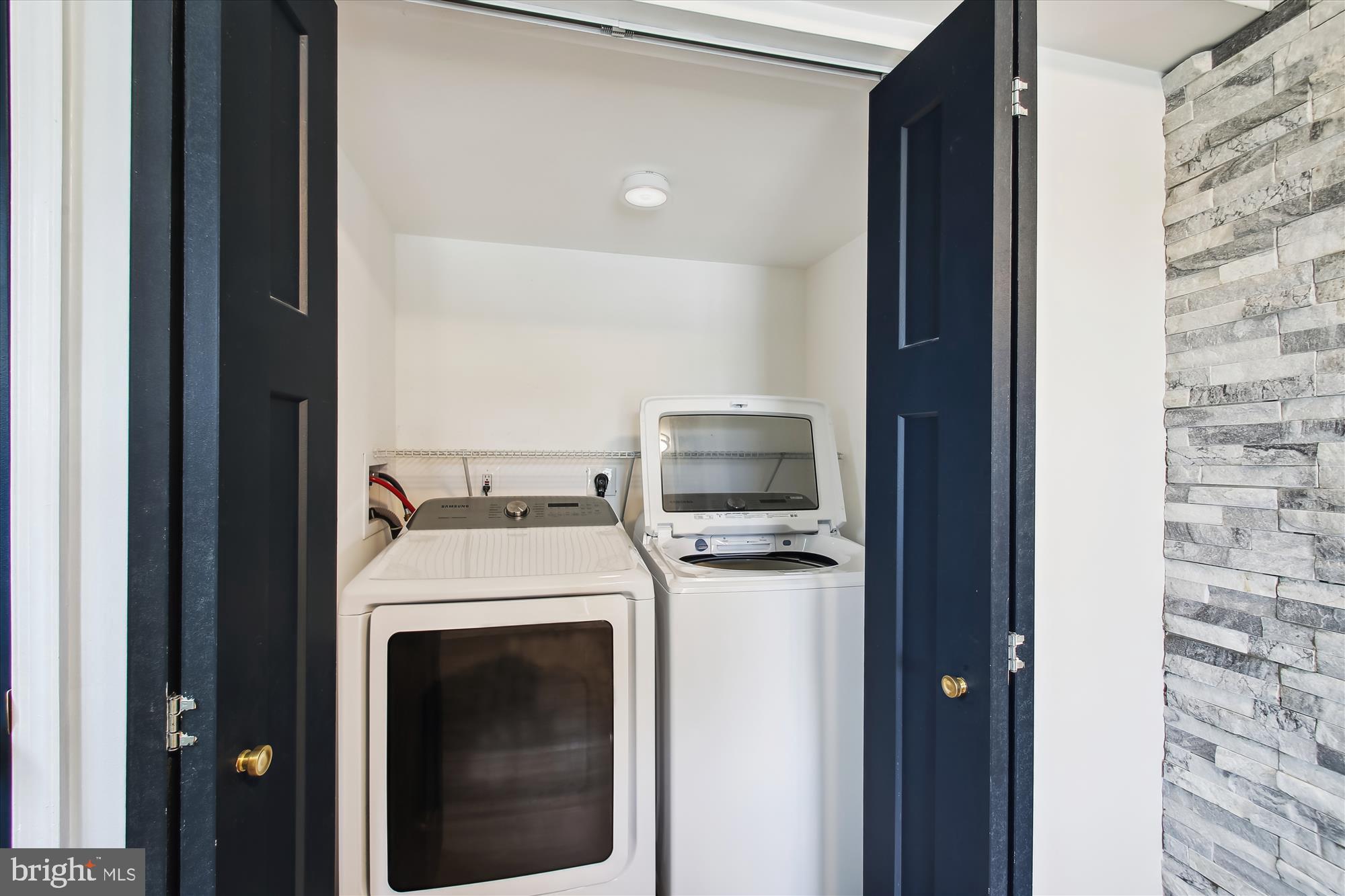 SILVER SANDS - Residential