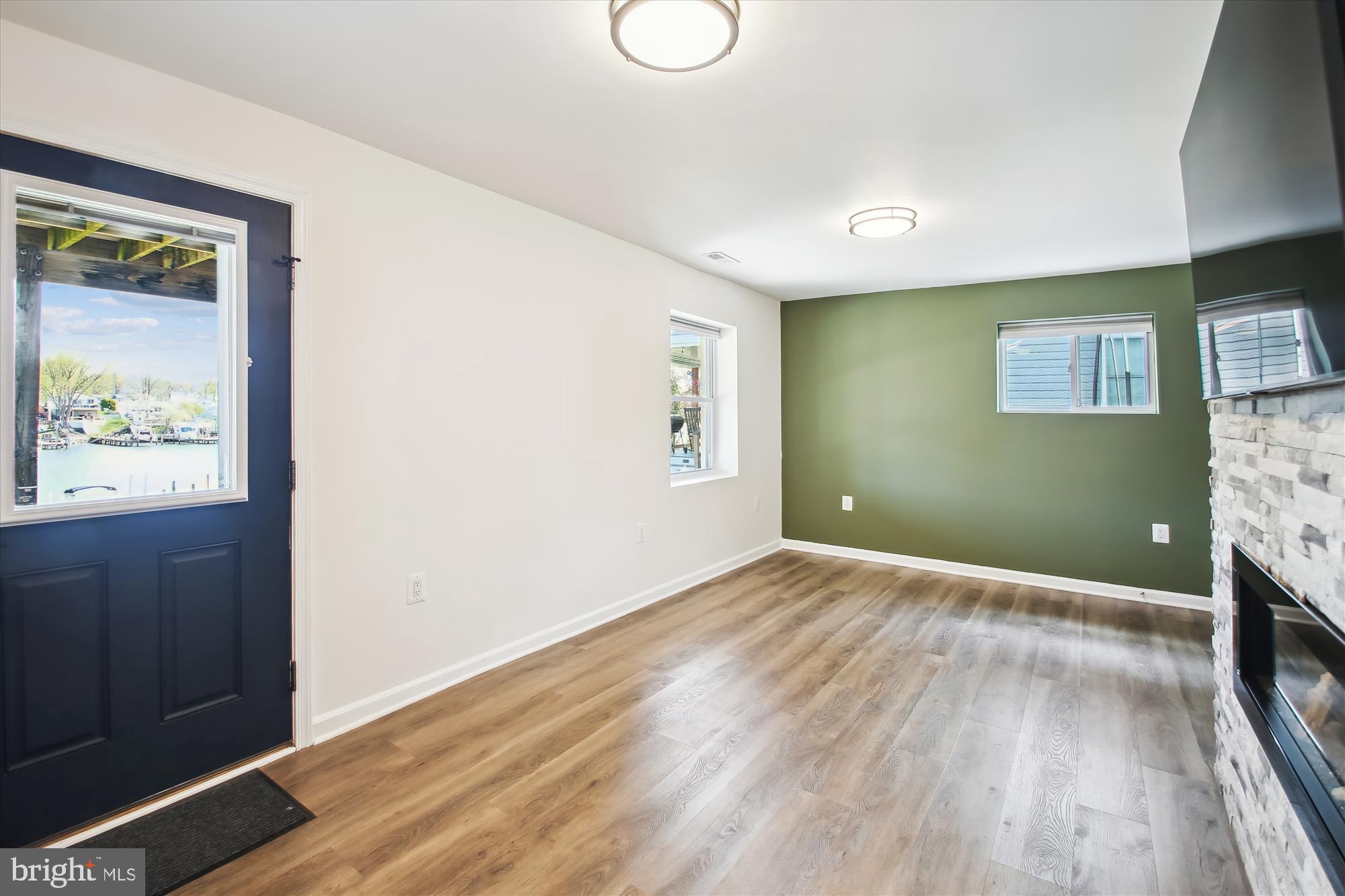 SILVER SANDS - Residential