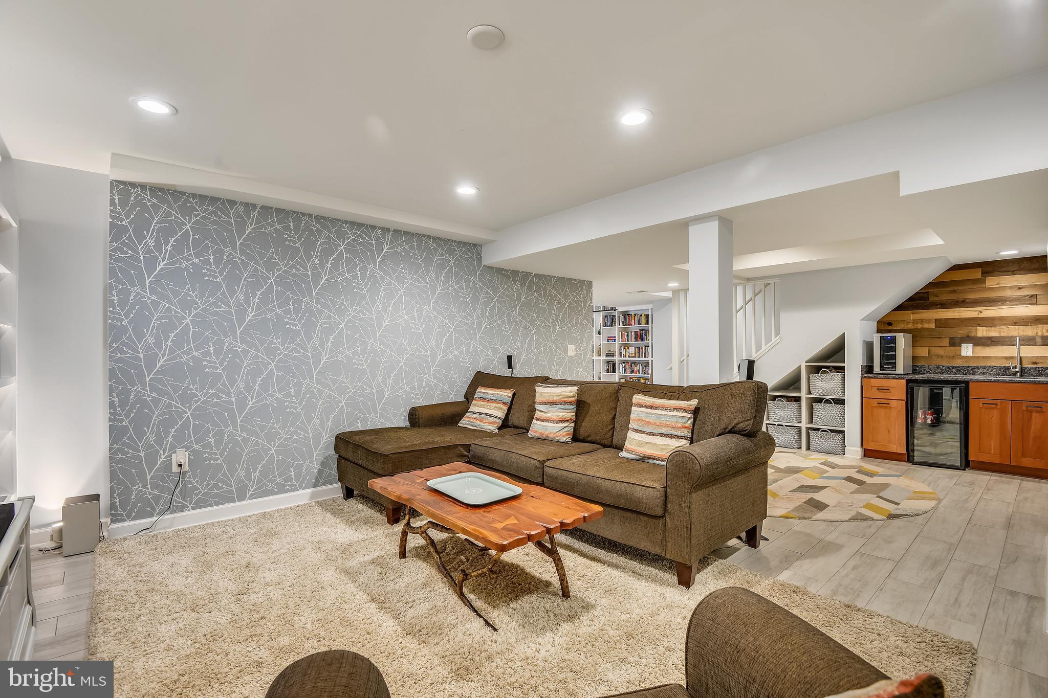 HOLLY HILL HARBOR - Residential