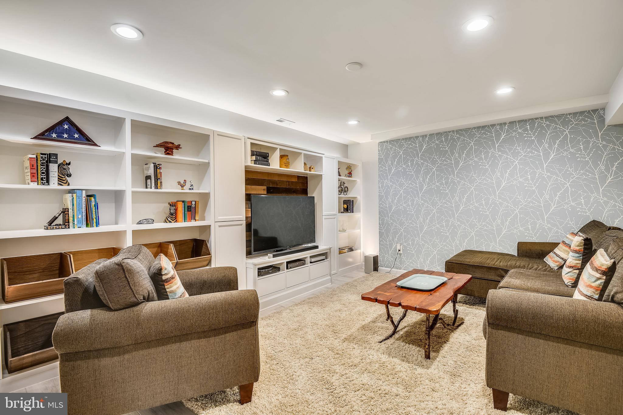 HOLLY HILL HARBOR - Residential