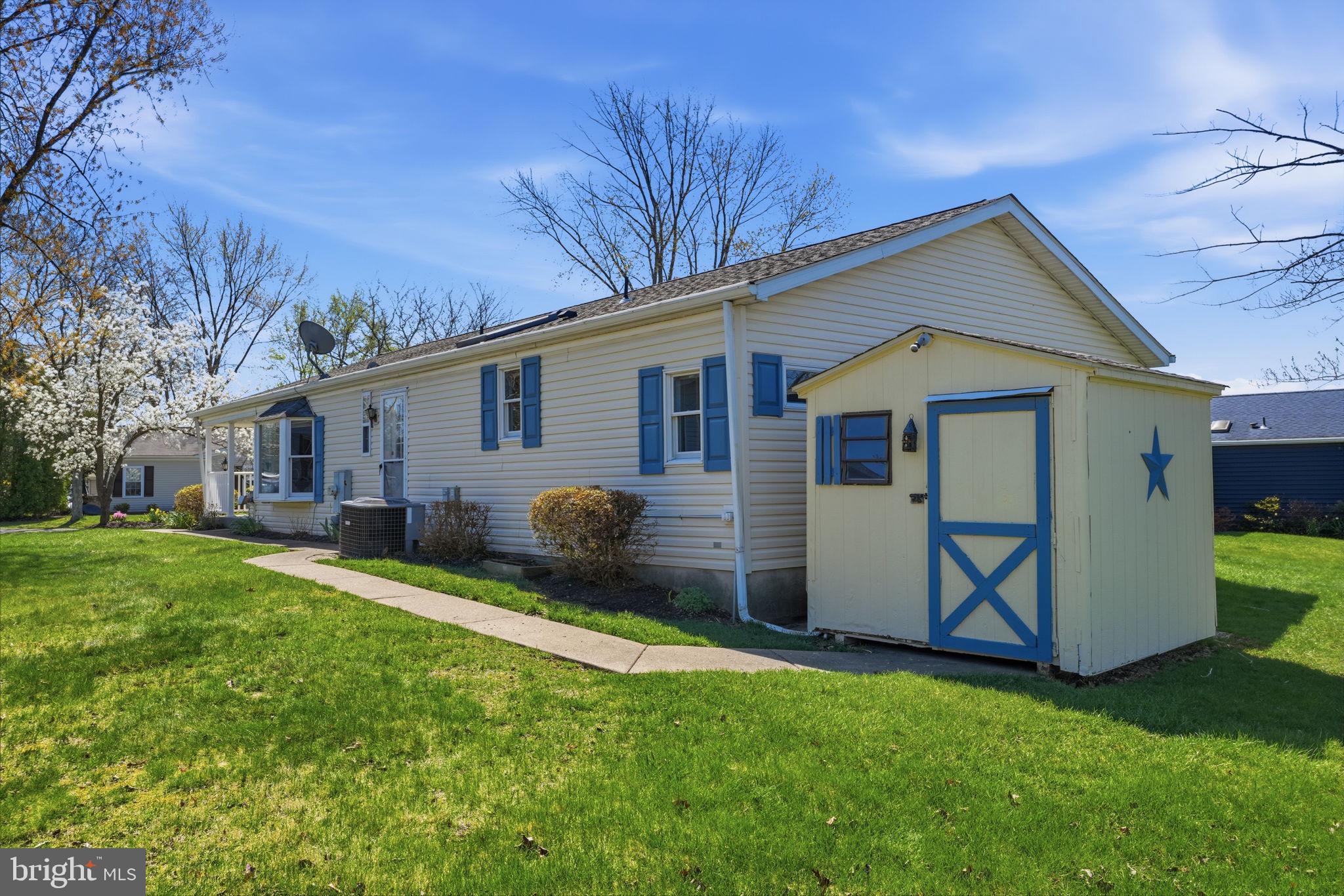 BUCKINGHAM SPRINGS - Residential