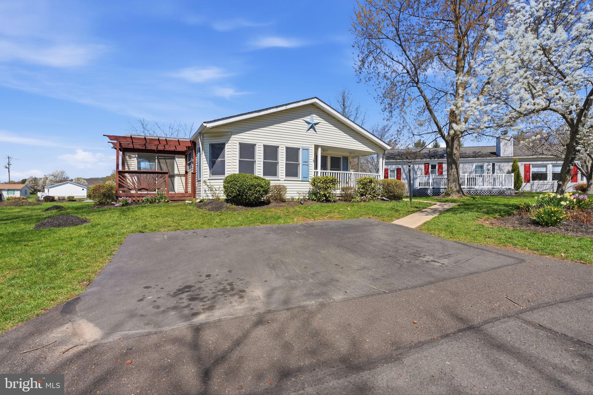 BUCKINGHAM SPRINGS - Residential