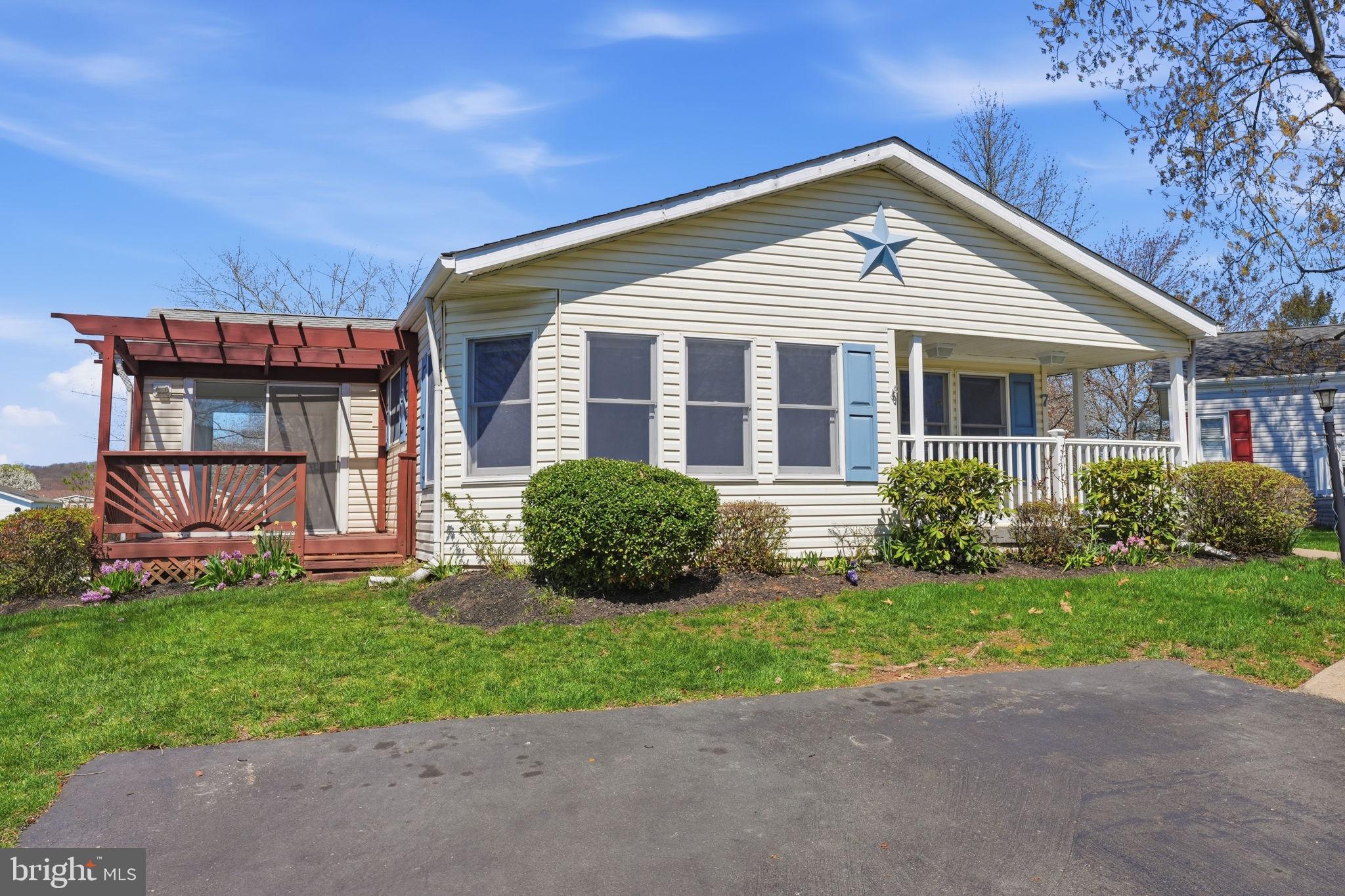 BUCKINGHAM SPRINGS - Residential