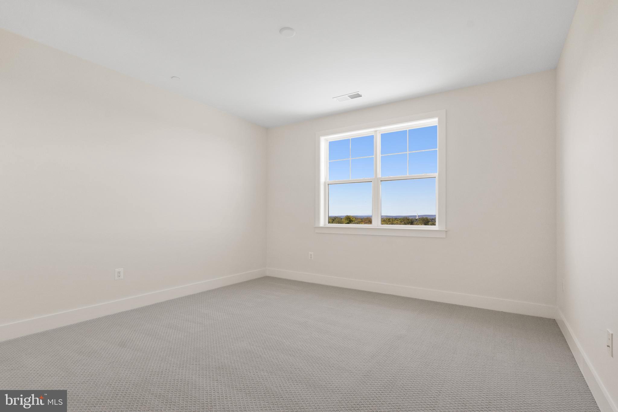 KNOB HILL ESTATES AT MADISON FIELDS - Residential