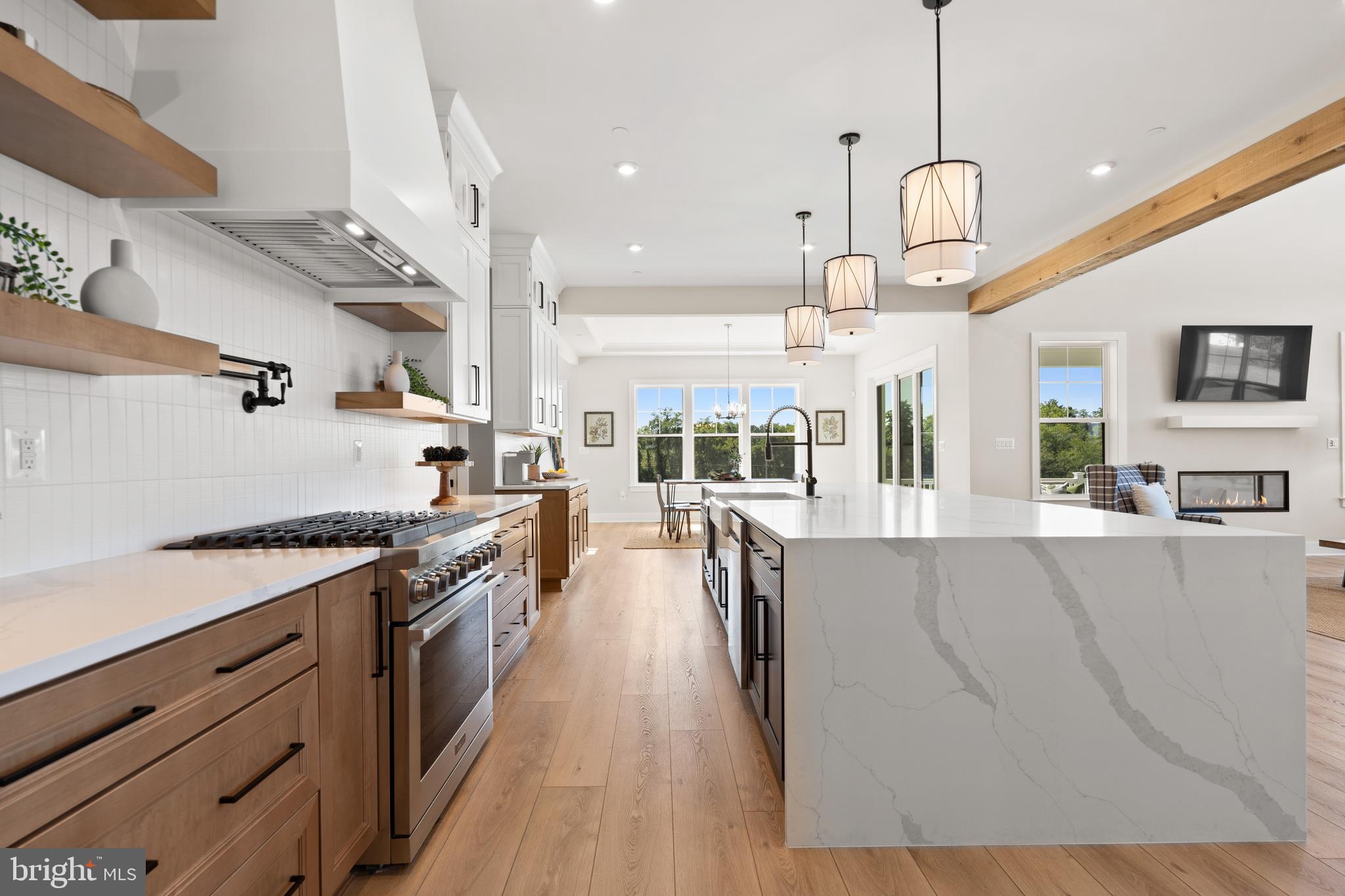 KNOB HILL ESTATES AT MADISON FIELDS - Residential