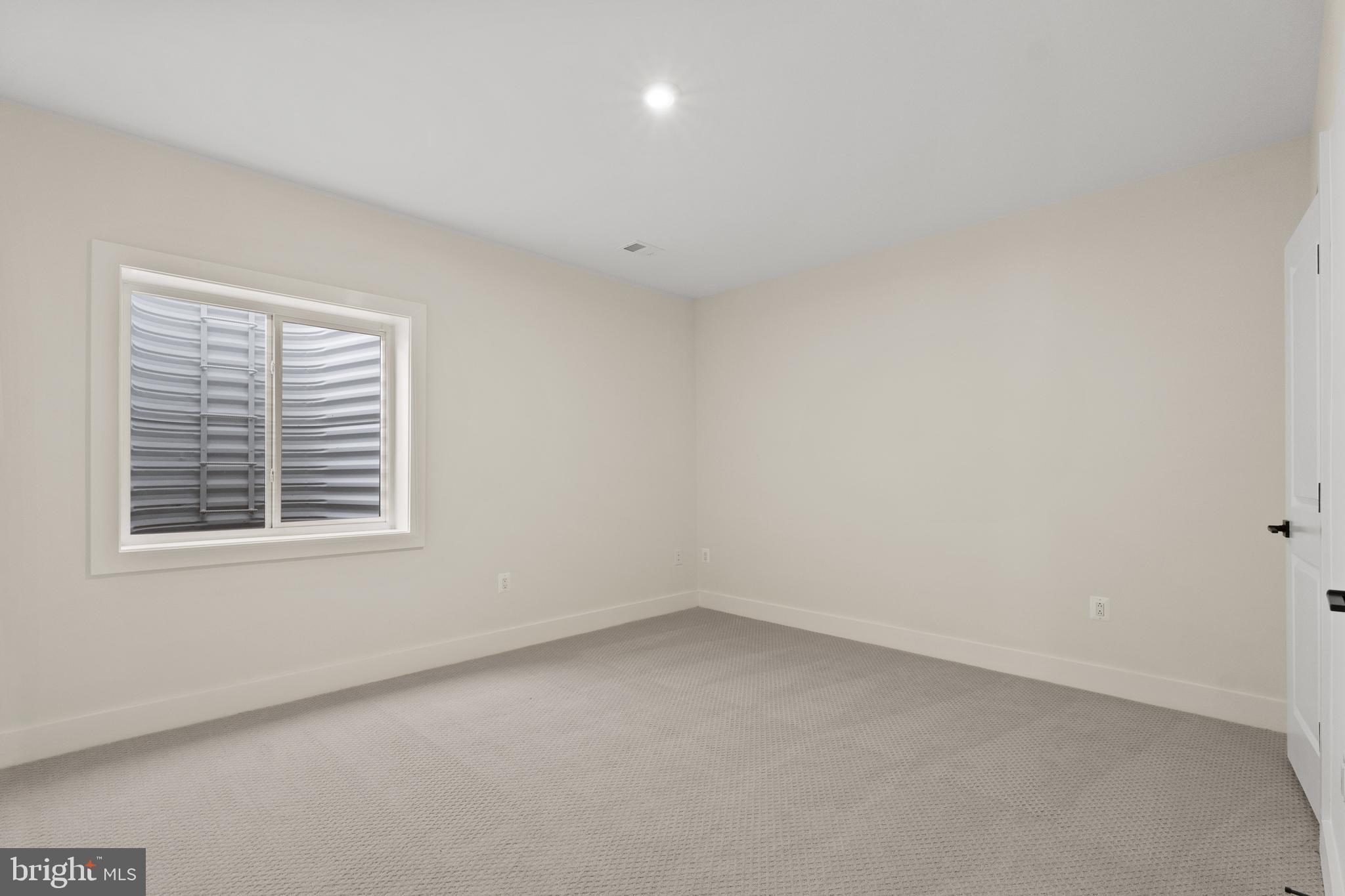 KNOB HILL ESTATES AT MADISON FIELDS - Residential