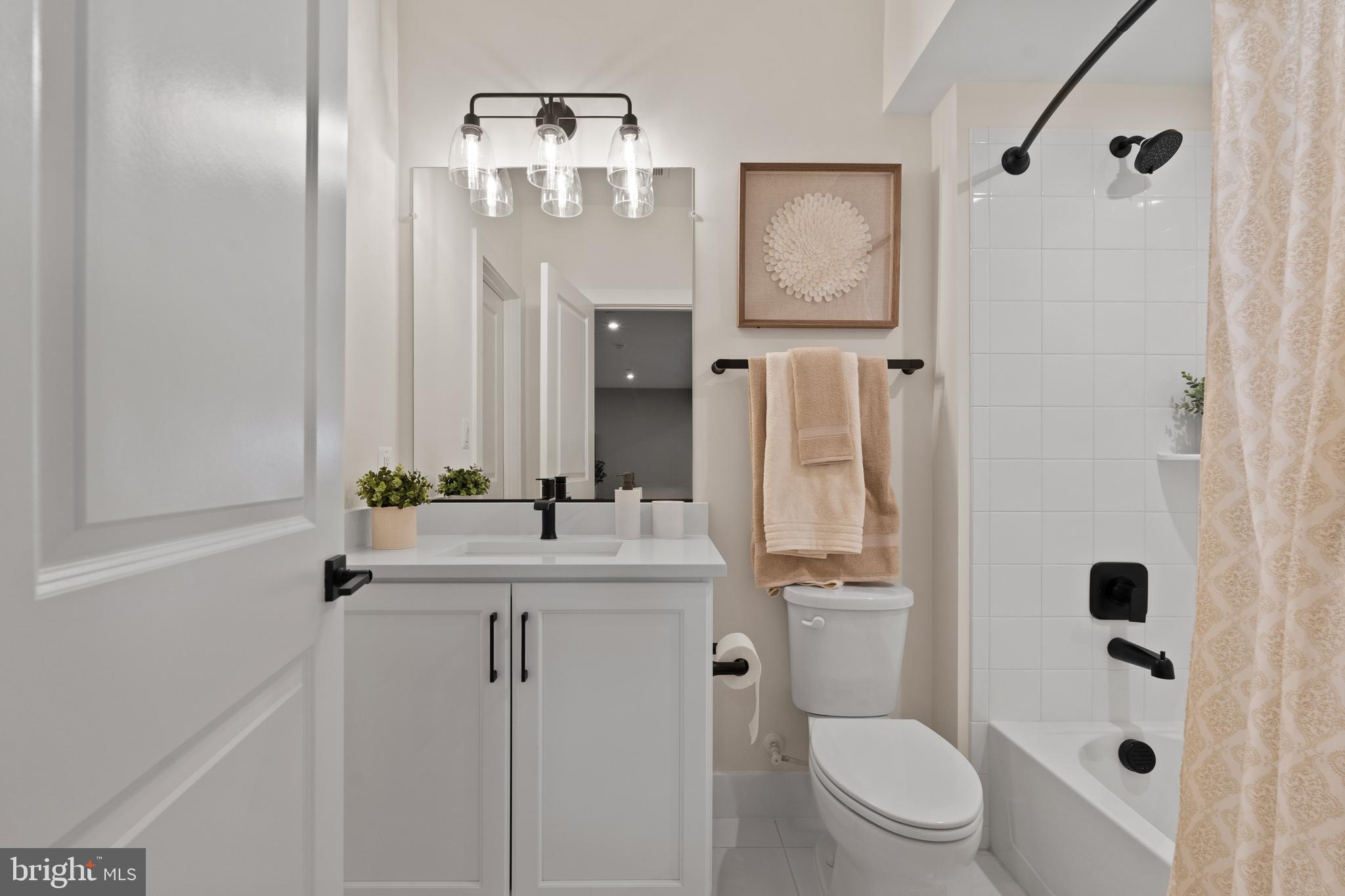 KNOB HILL ESTATES AT MADISON FIELDS - Residential