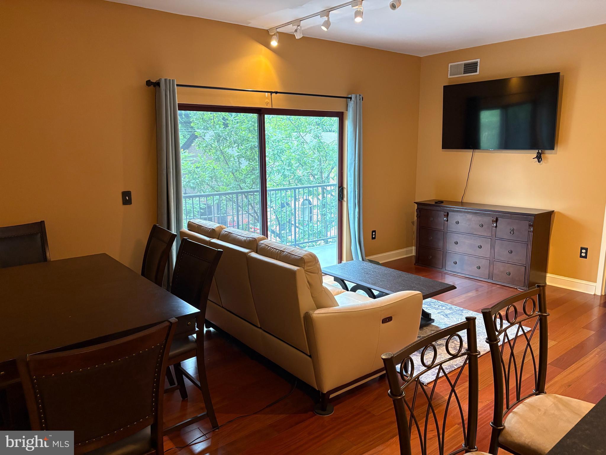 MANAYUNK - Residential Lease