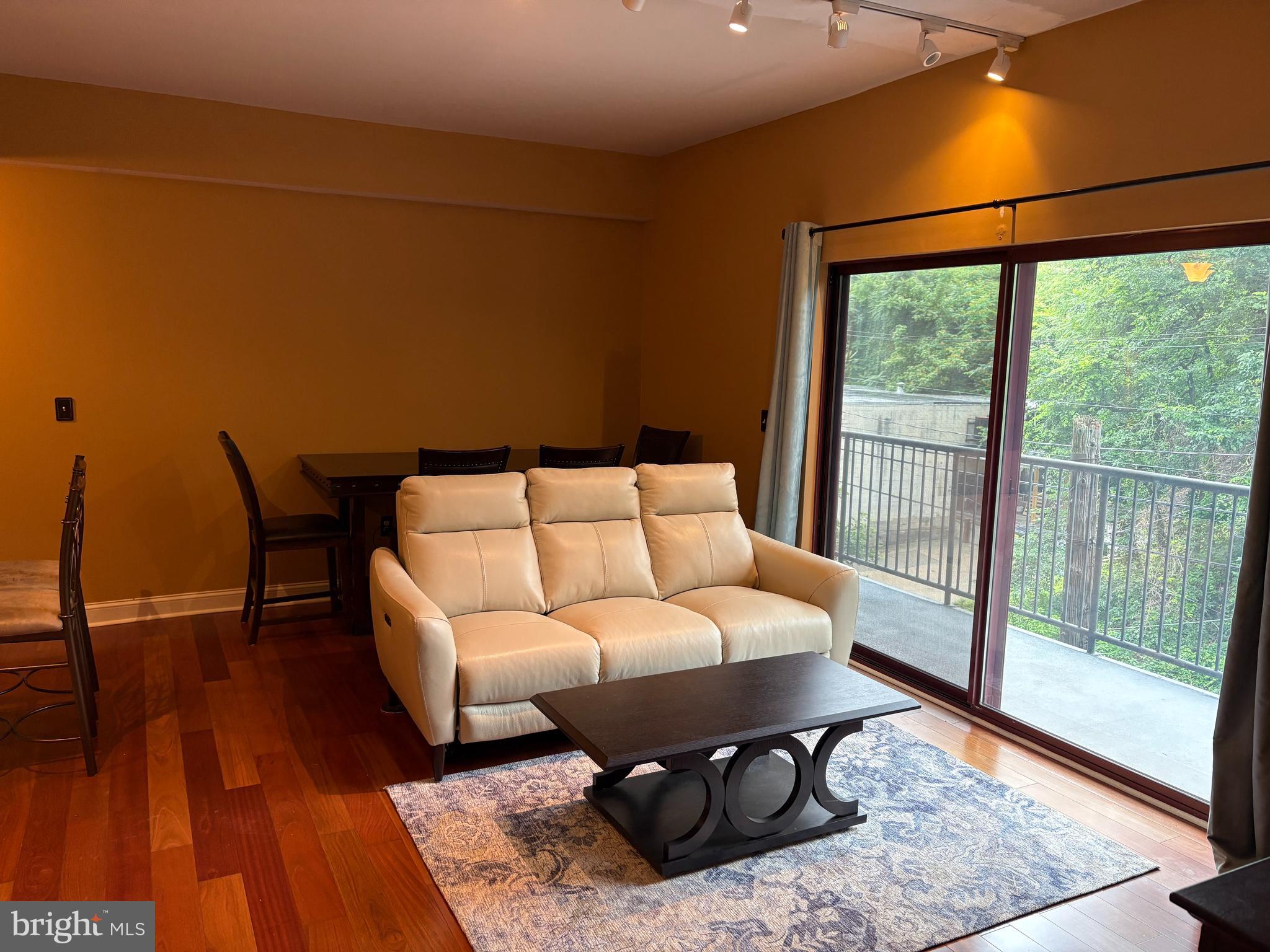 MANAYUNK - Residential Lease