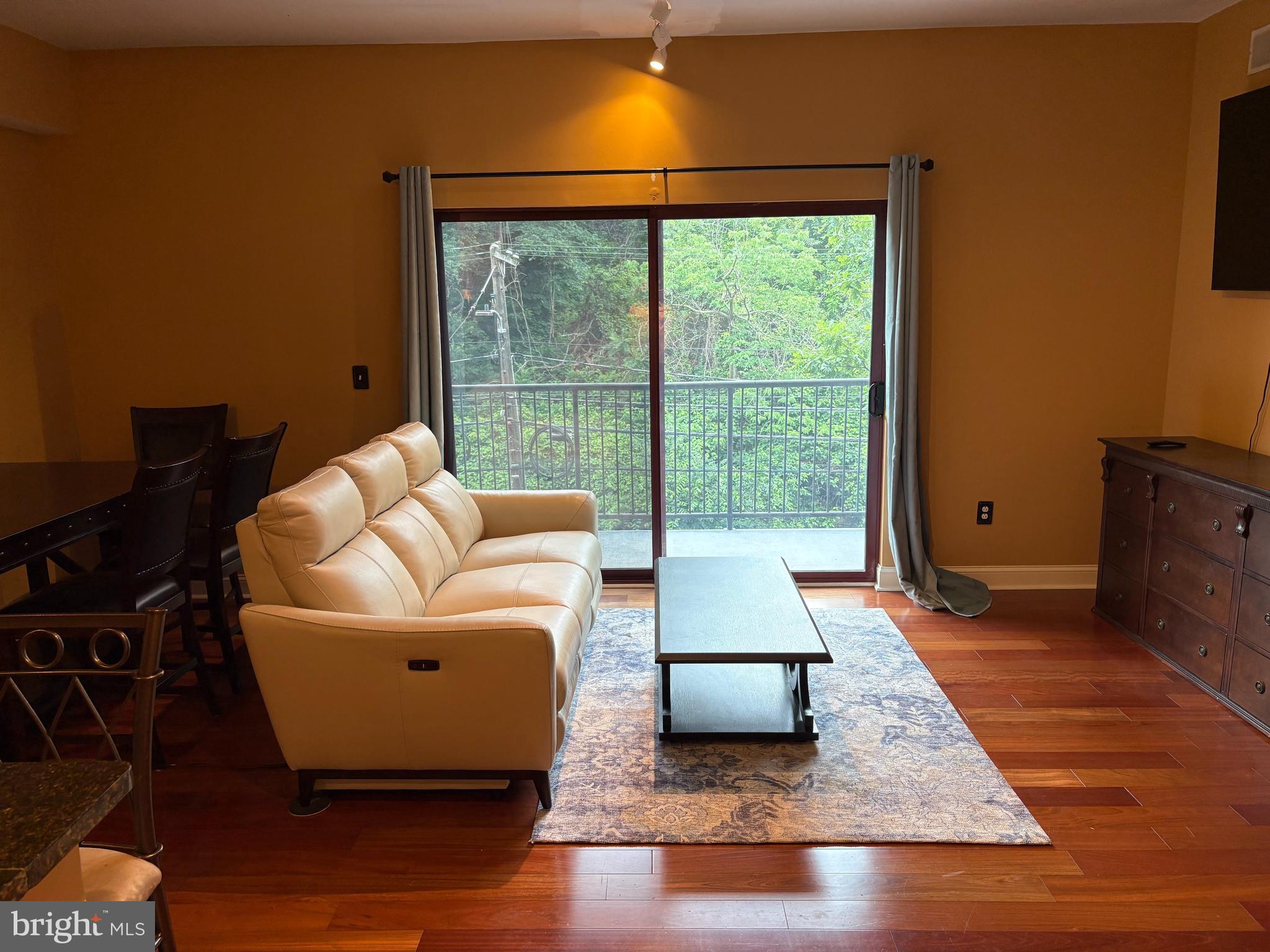 MANAYUNK - Residential Lease