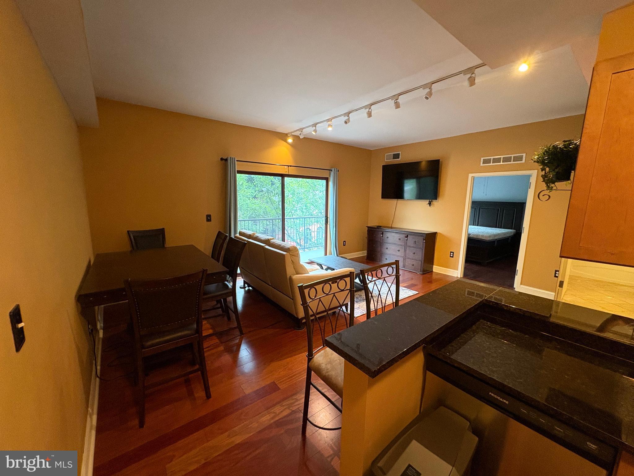 MANAYUNK - Residential Lease