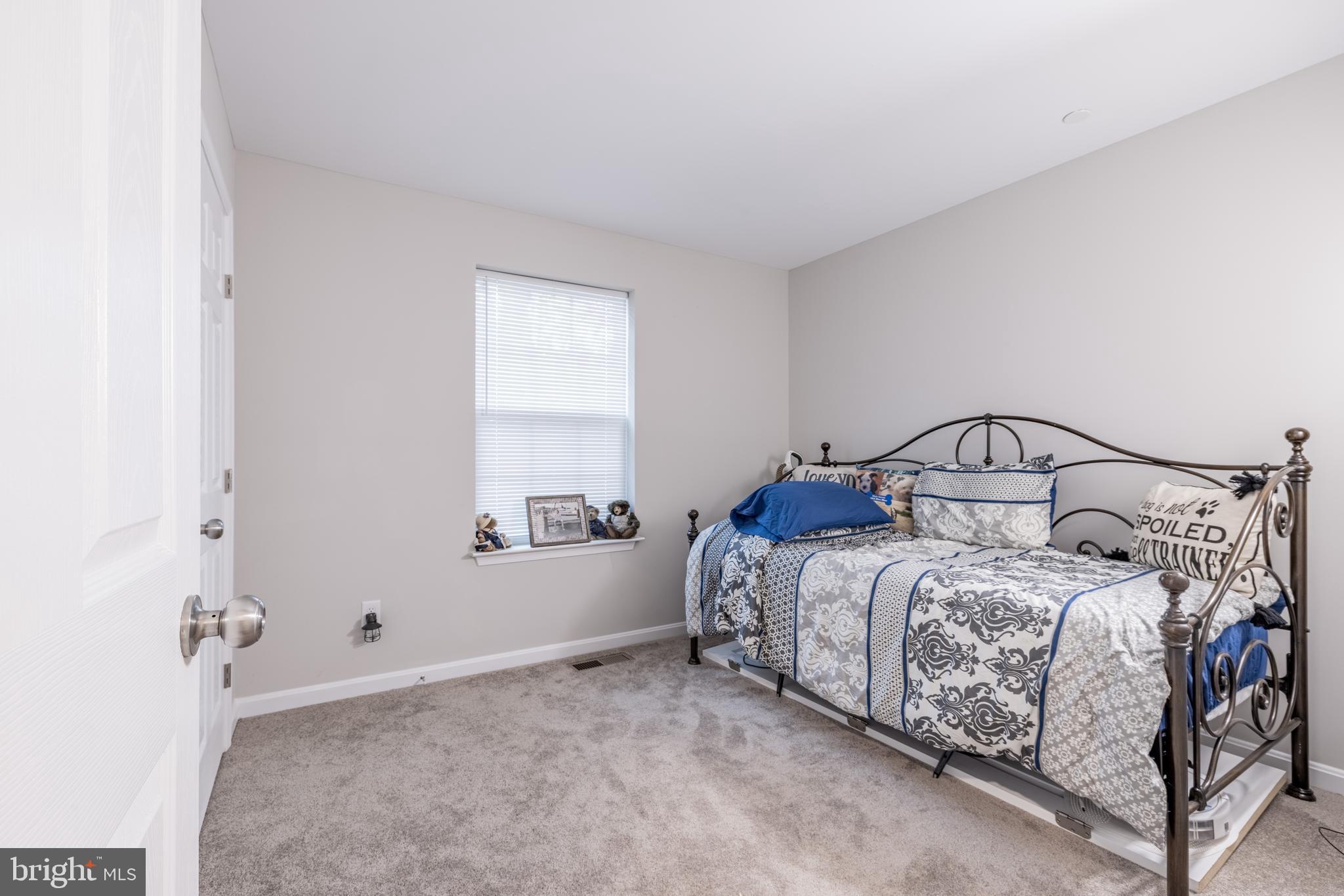 CHAR NOR MANOR - Residential Lease