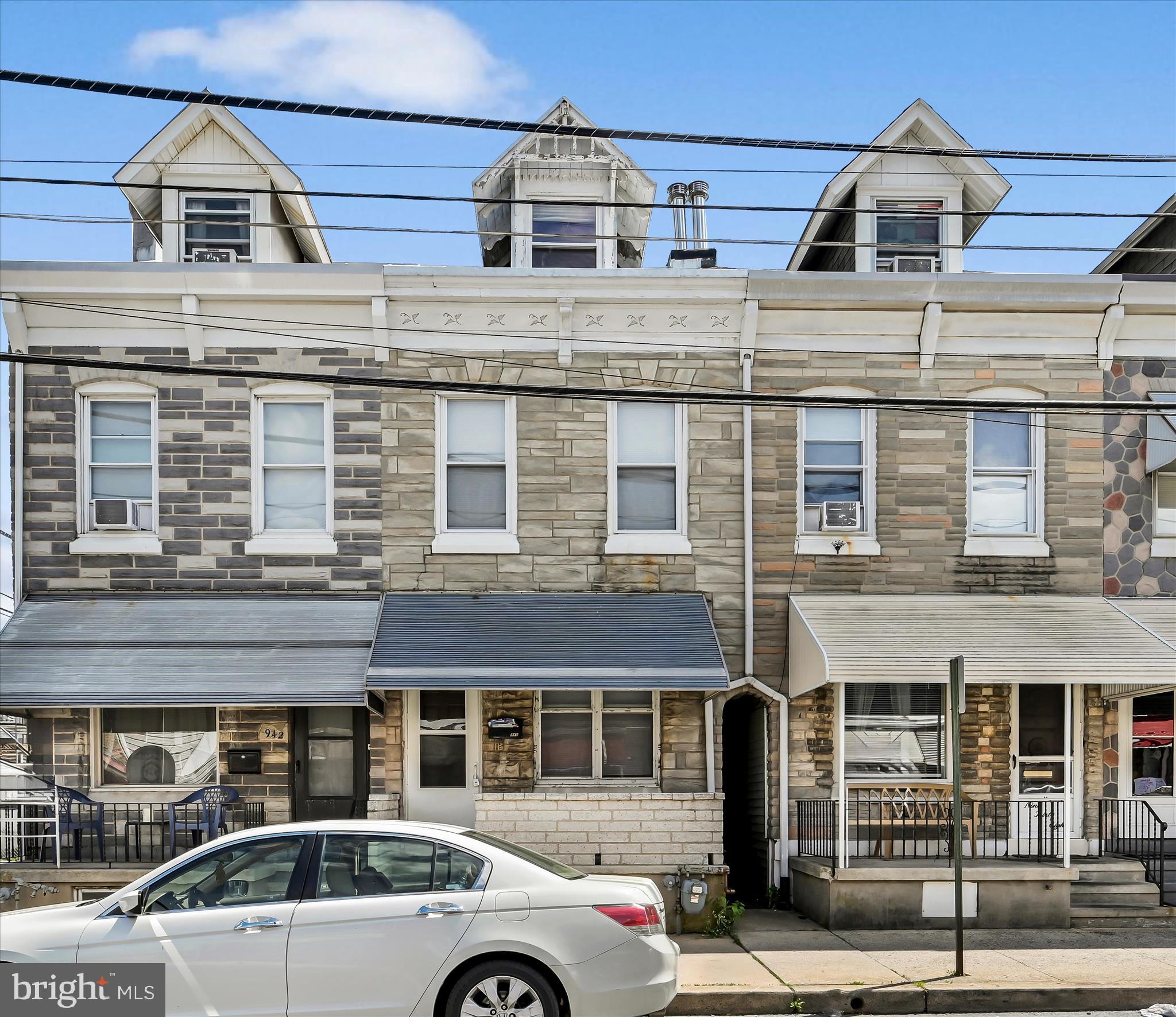 940 PIKE STREET
