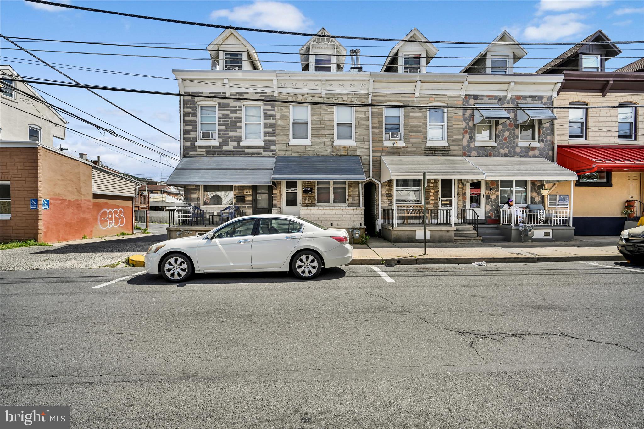 940 PIKE STREET