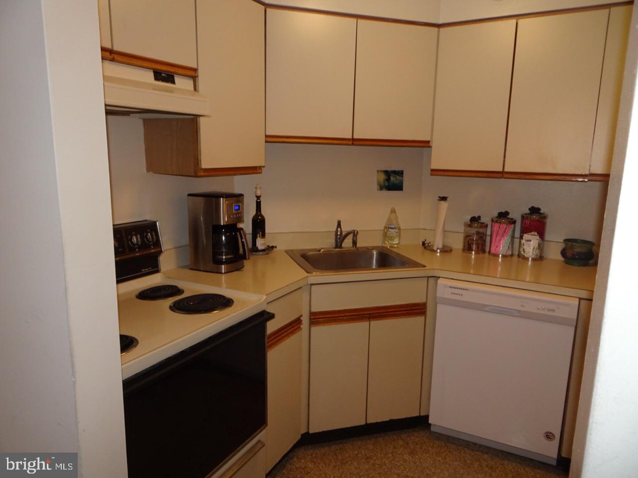 RITTENHOUSE SQUARE - Residential Lease