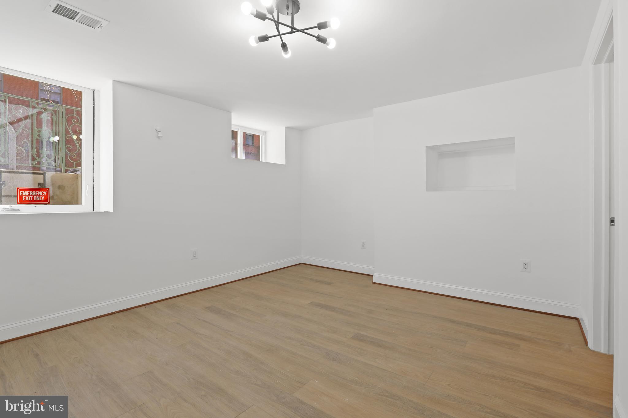 MOUNT VERNON PLACE HISTORIC DISTRICT - Residential Lease