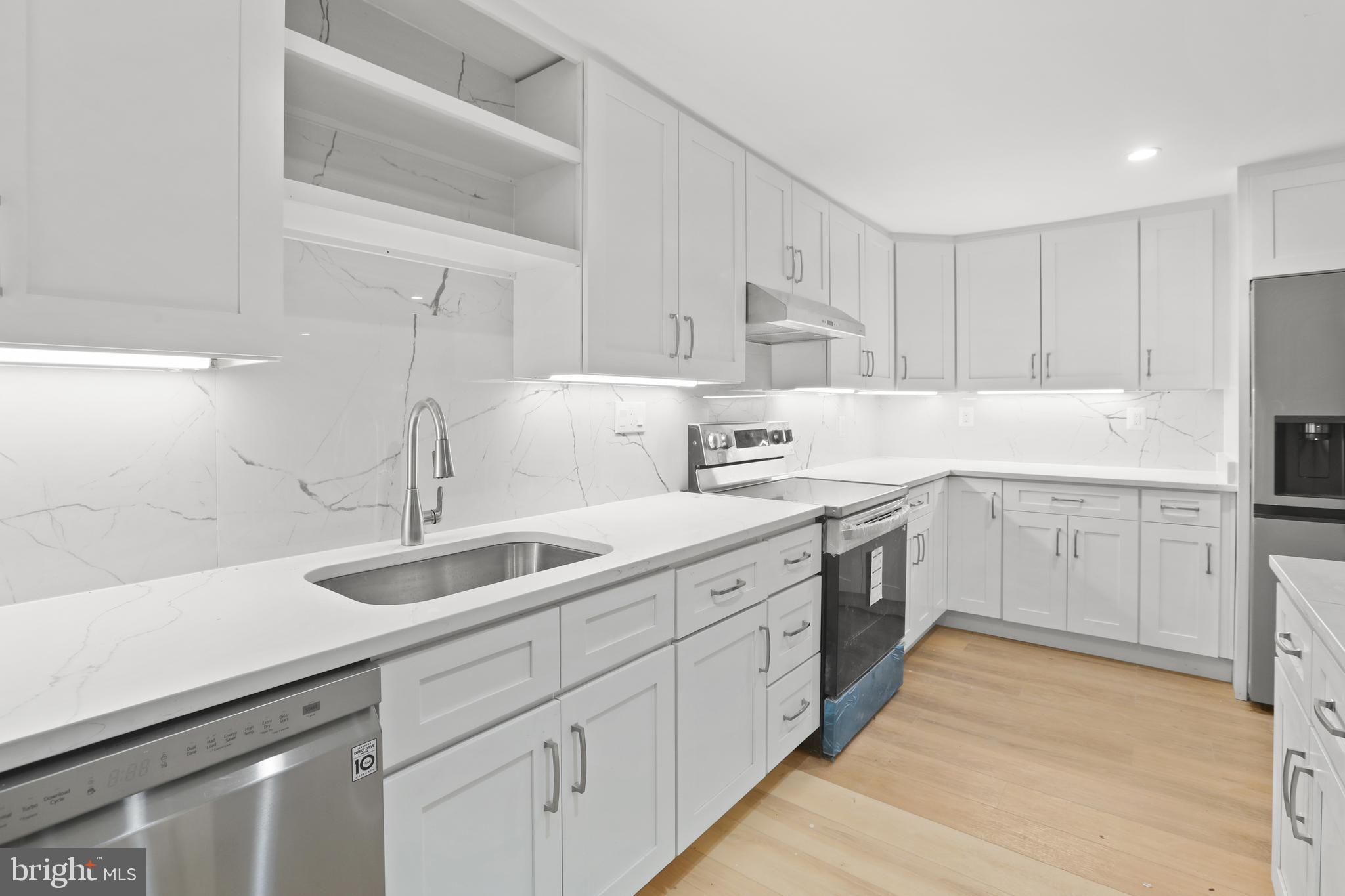 MOUNT VERNON PLACE HISTORIC DISTRICT - Residential Lease