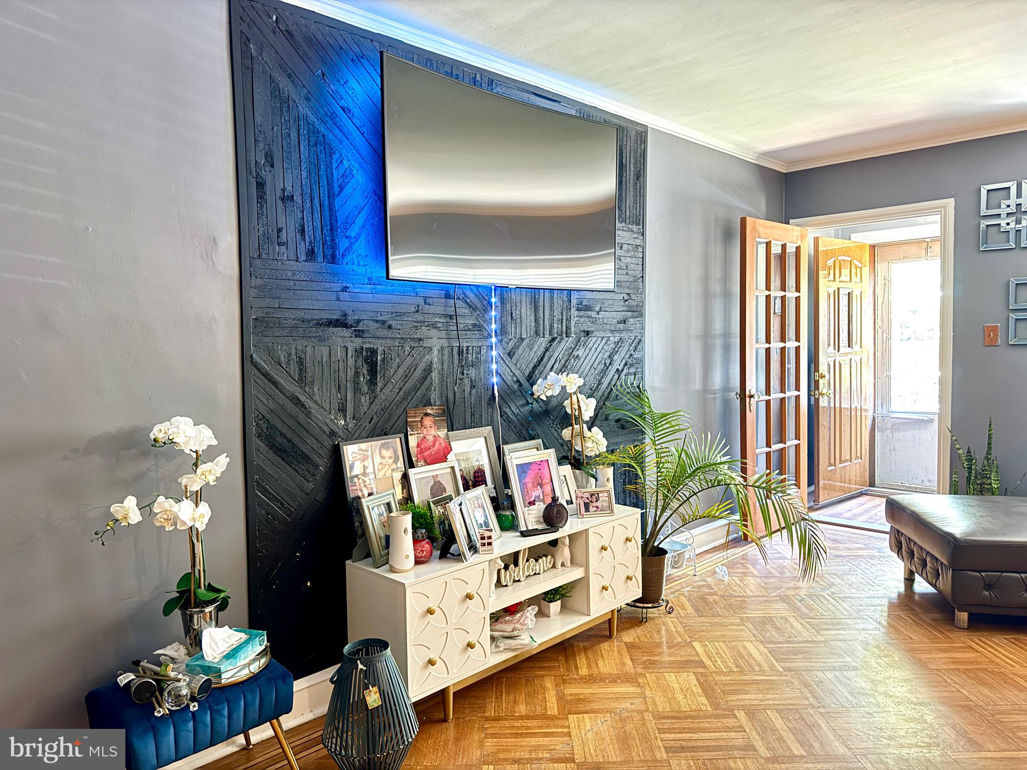 MAYFAIR - Residential