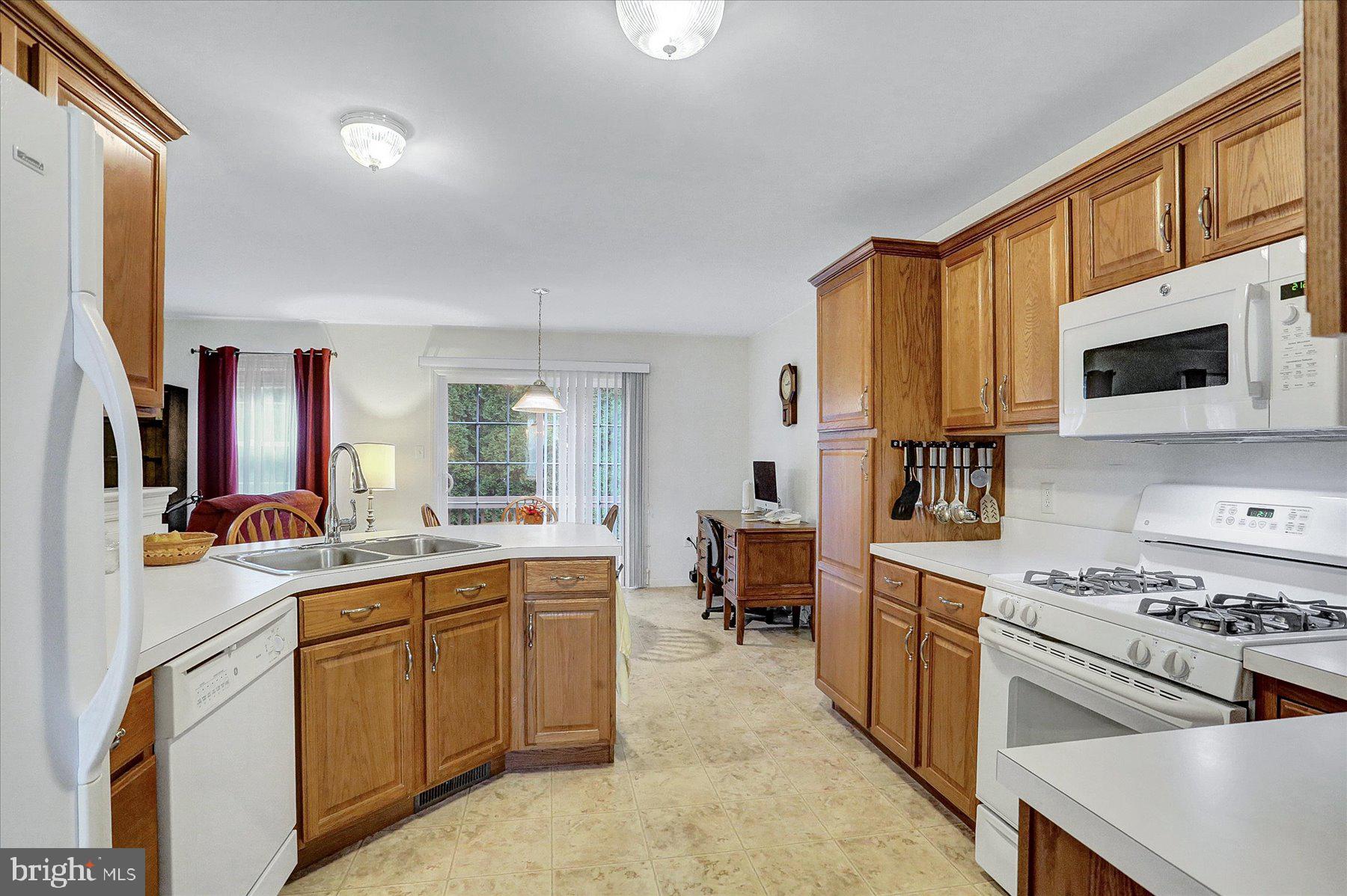 ALLYSON'S CROSSING - Residential