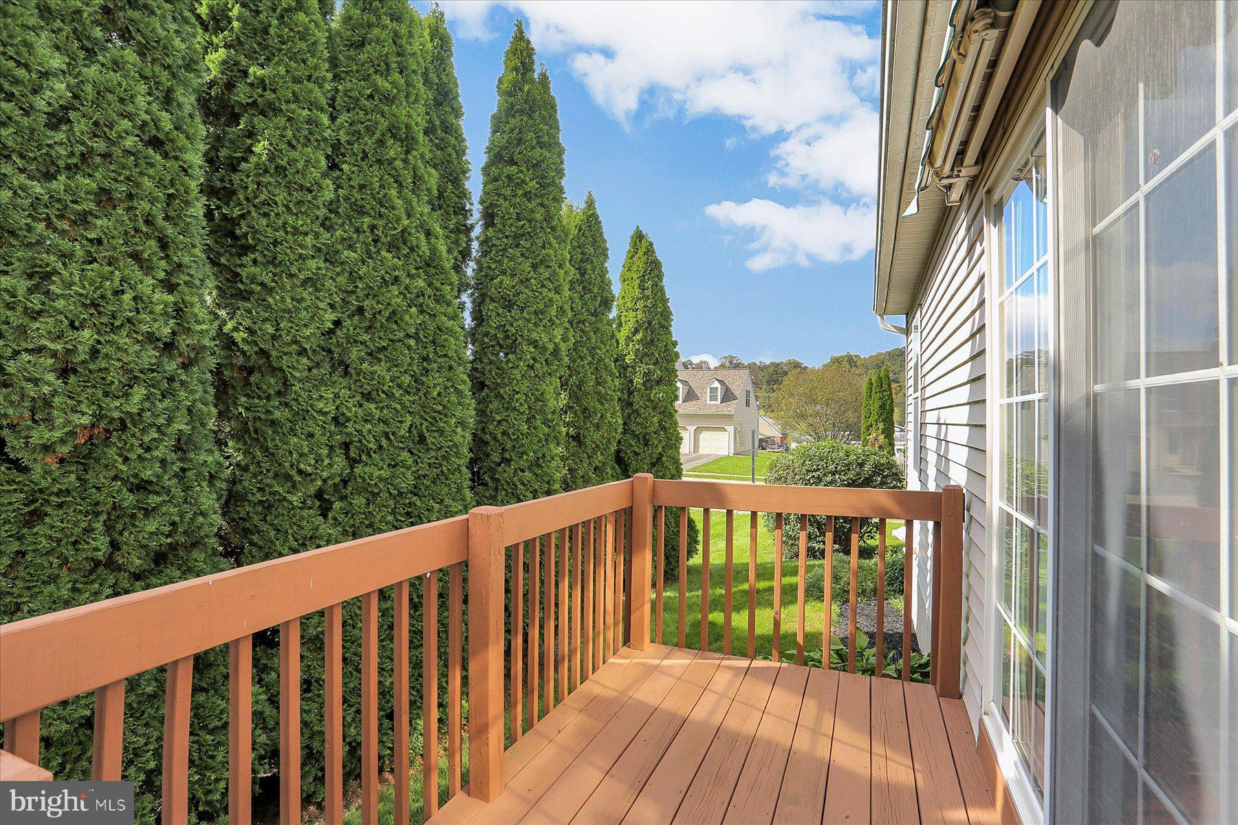 ALLYSON'S CROSSING - Residential