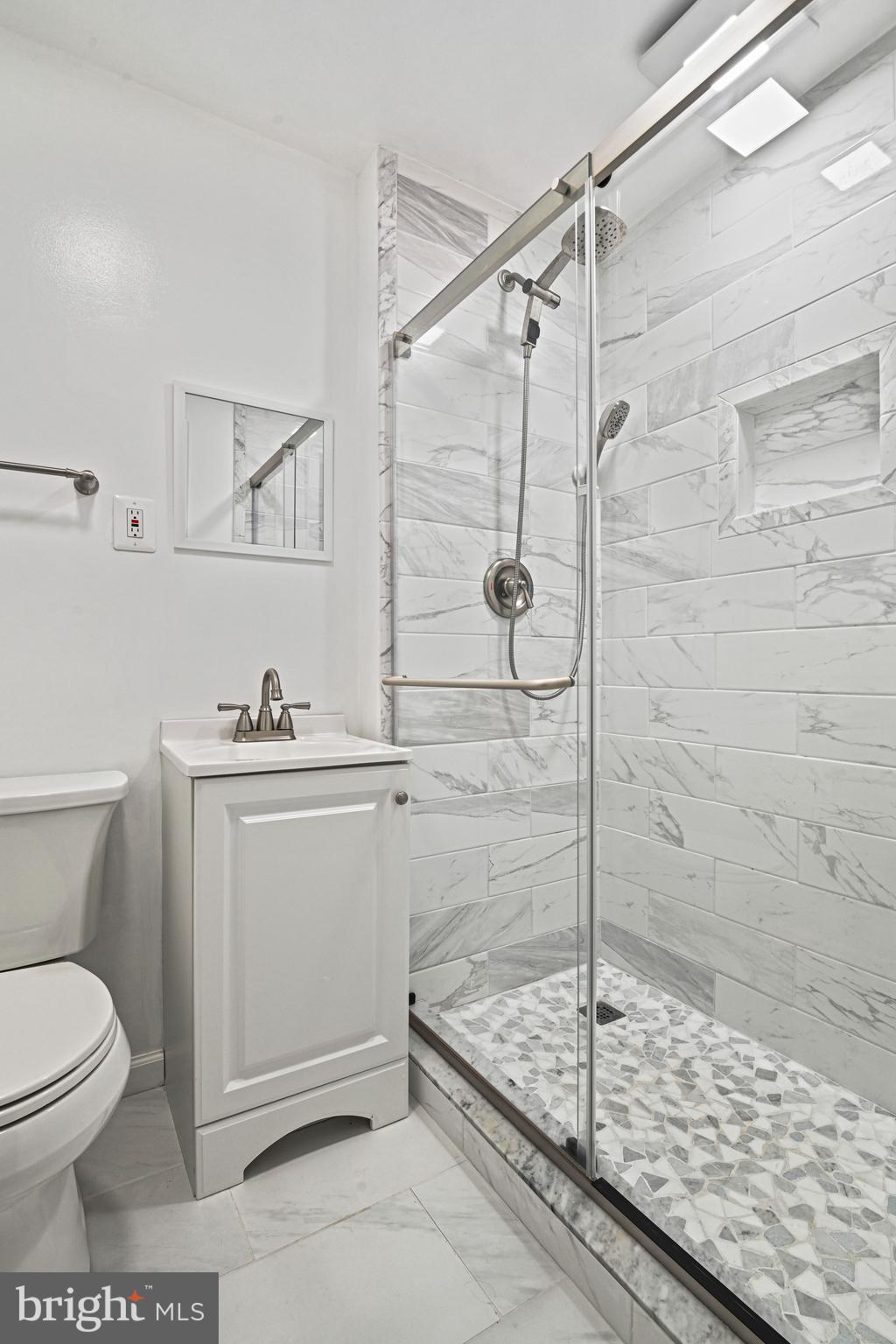 FOX MILL ESTATES 2ND ADD - Residential