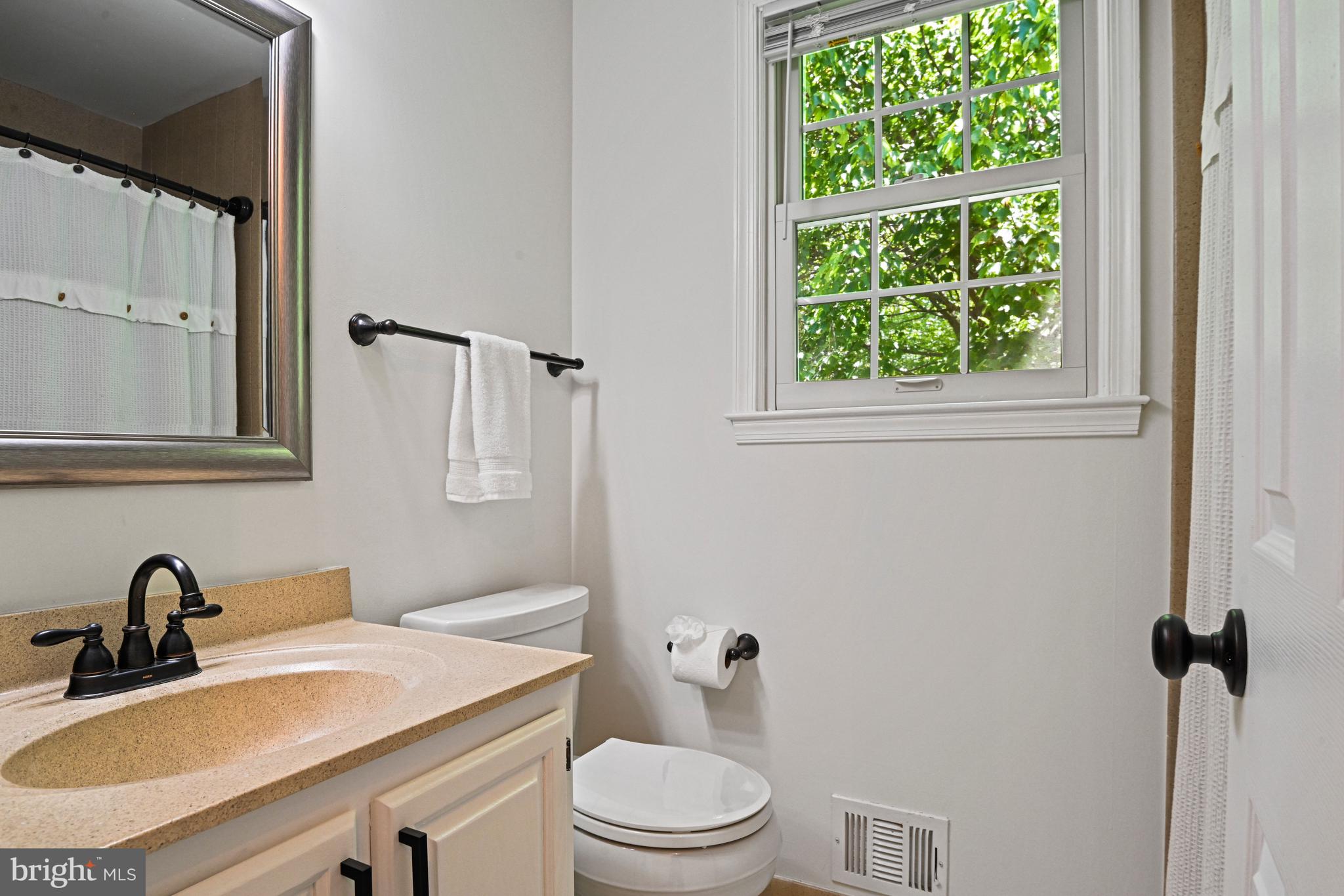 FOX MILL ESTATES 2ND ADD - Residential