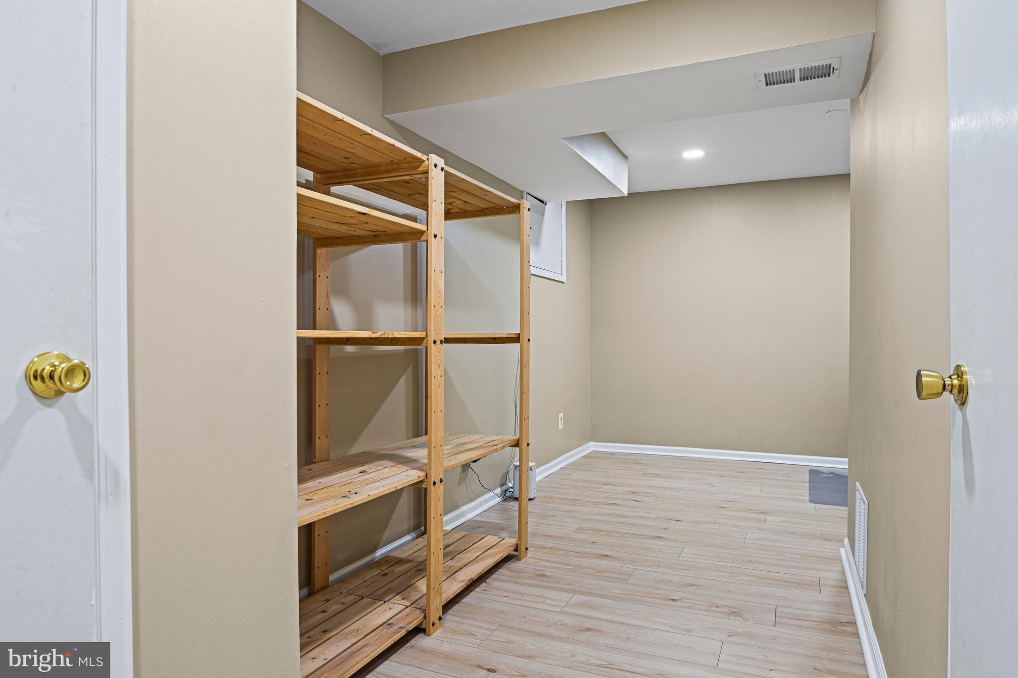 FOX MILL ESTATES 2ND ADD - Residential